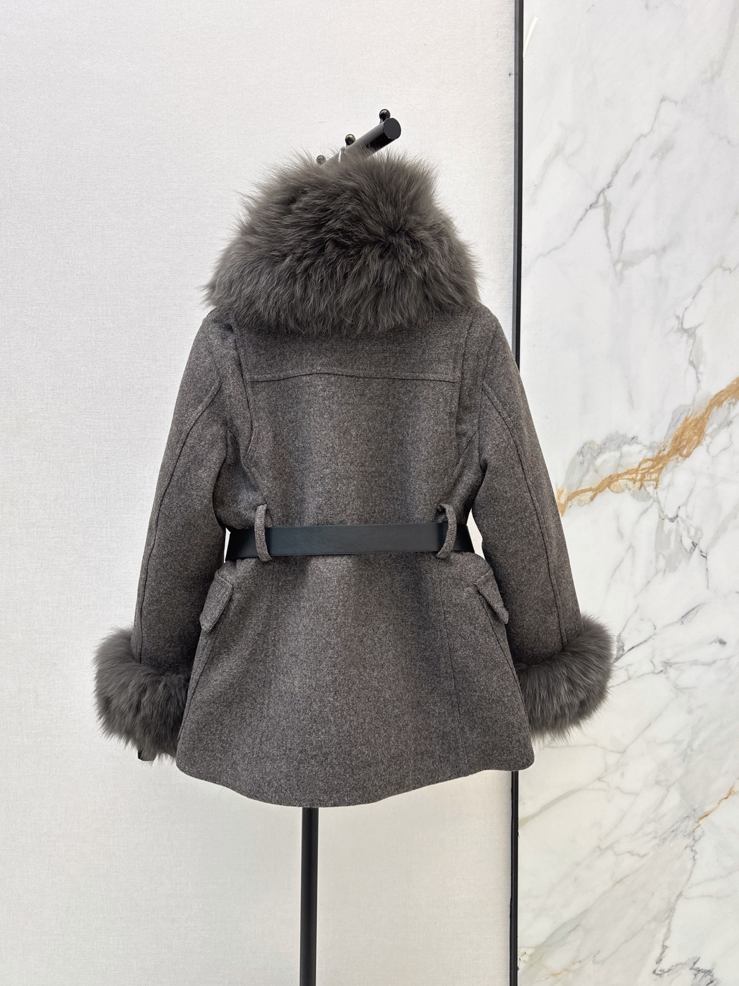 Monc 26fw fur-trim ski jacket