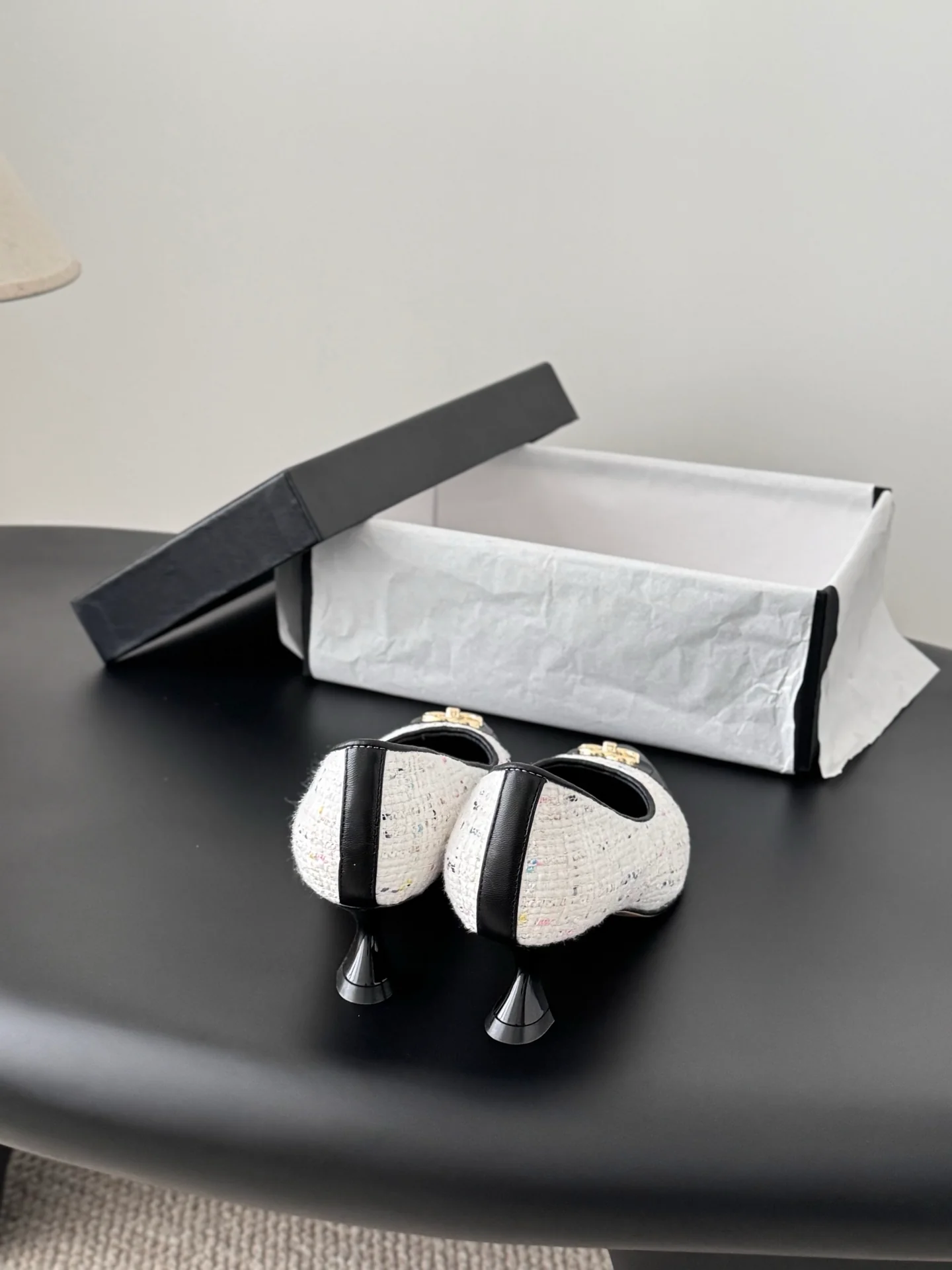 Chan 26ss kitten heel