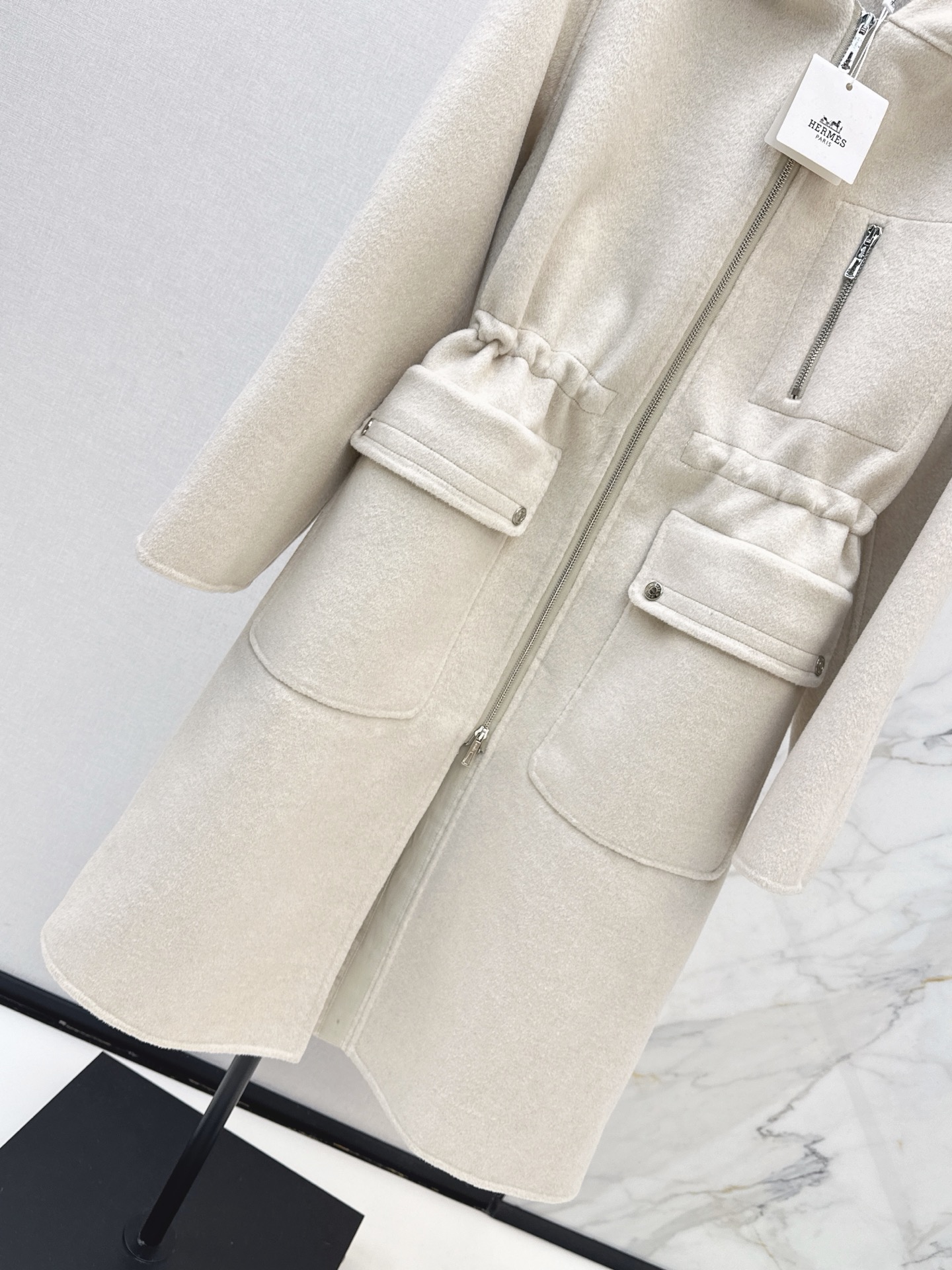 Her 26fw drawstring hooded overcoats