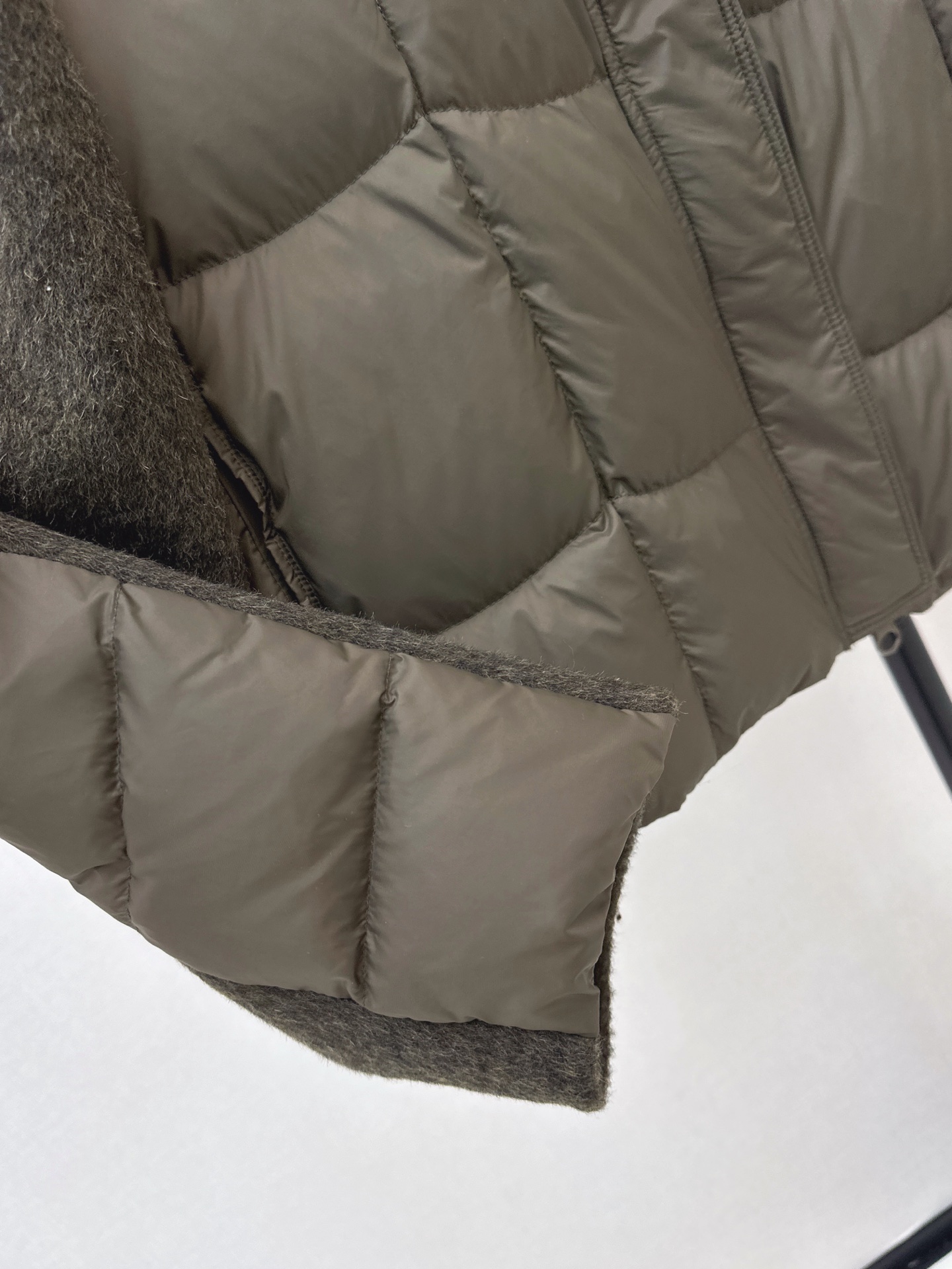 Max 26fw hooded wool contract down jacket