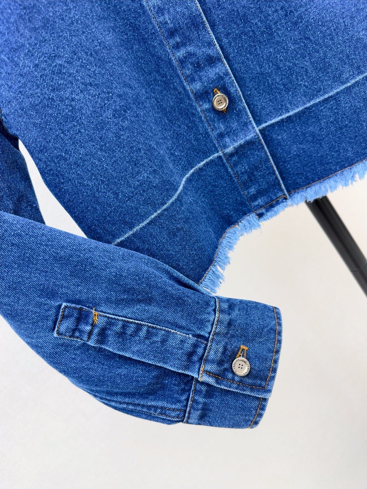 Giv 26fw cropped denim shirt jacket