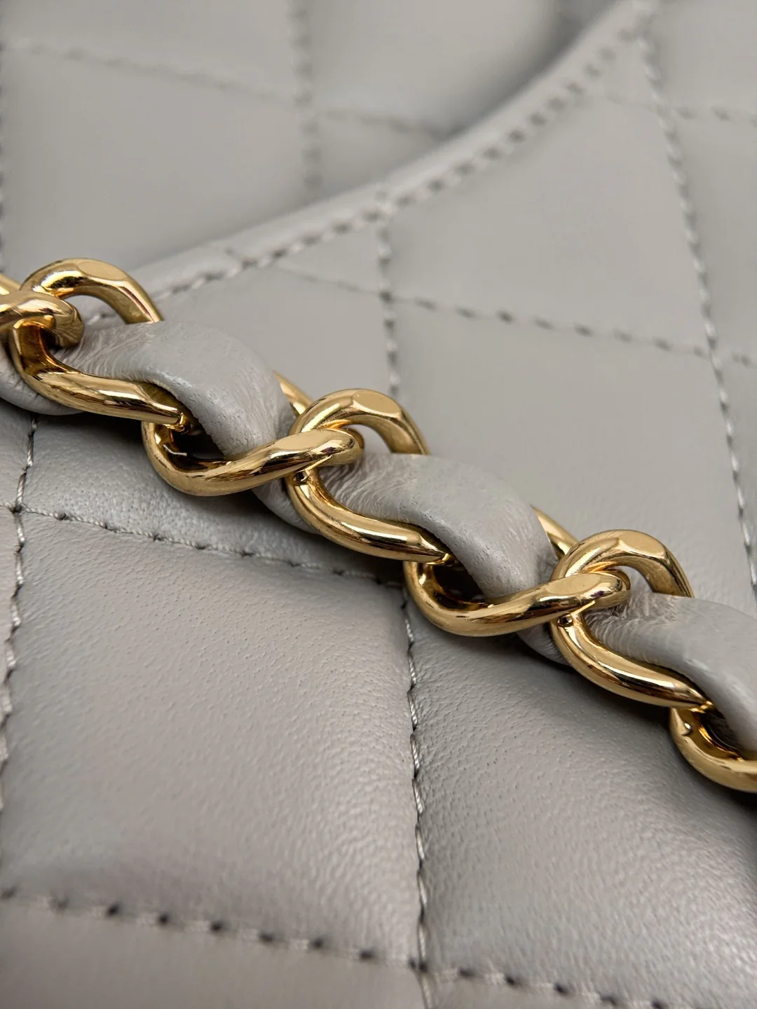 Chan cf23 chain shoulder bag