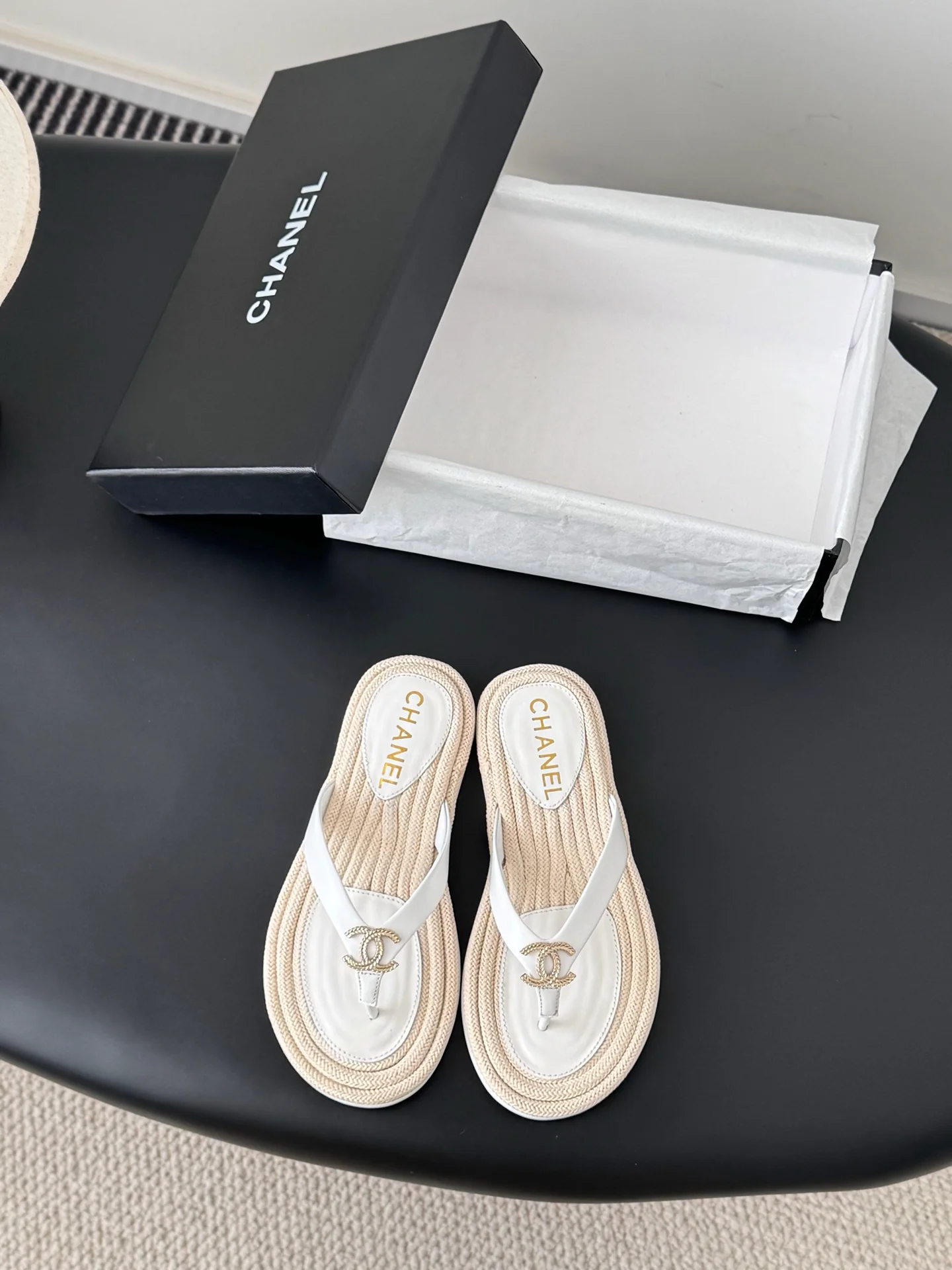 Chan 25K flip-flops