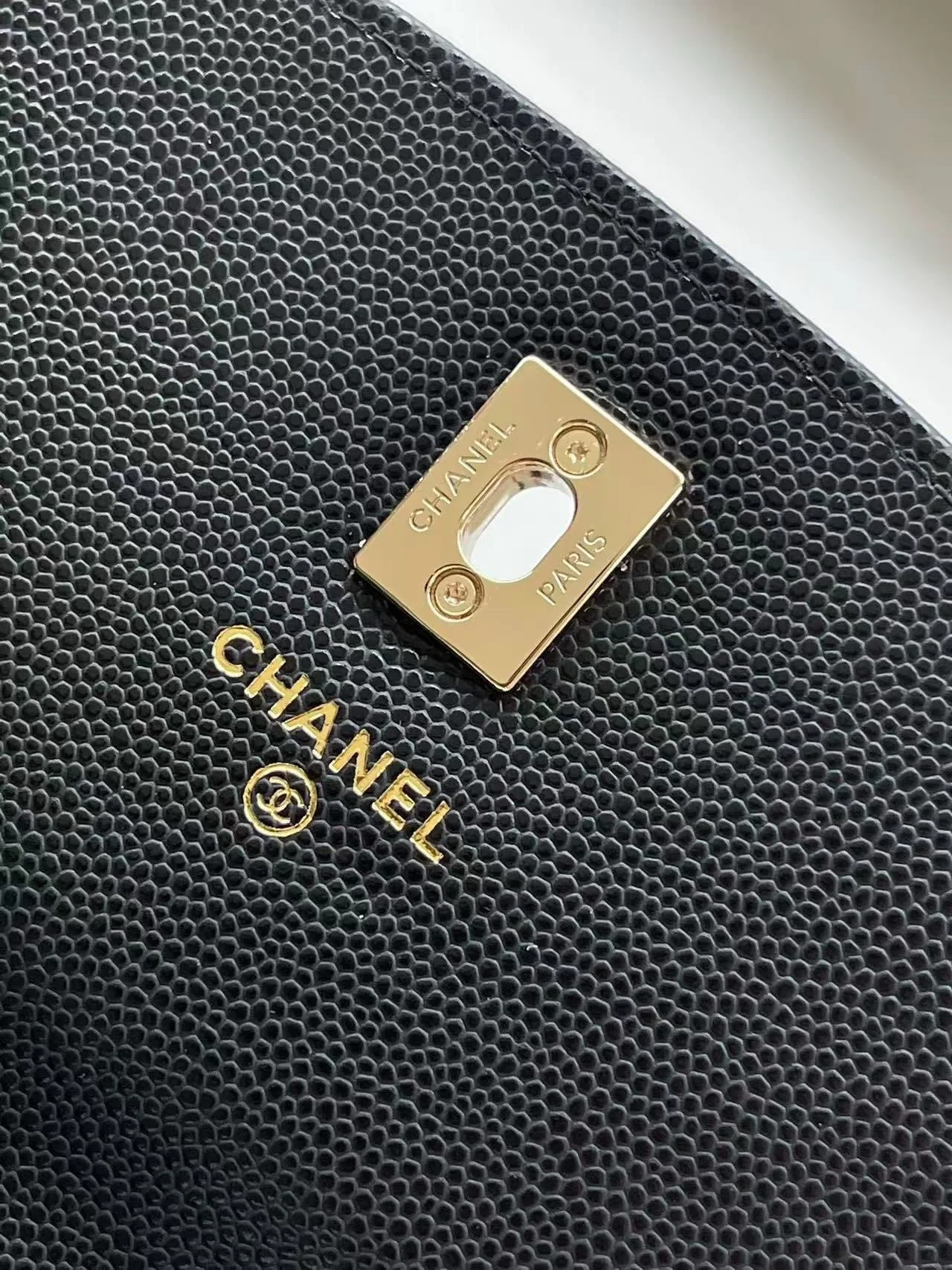 Ch 25c shoulder bag