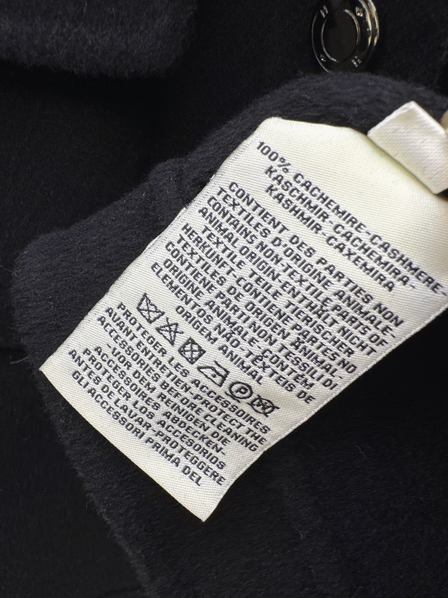 Her 26fw cashmere cropped jacket