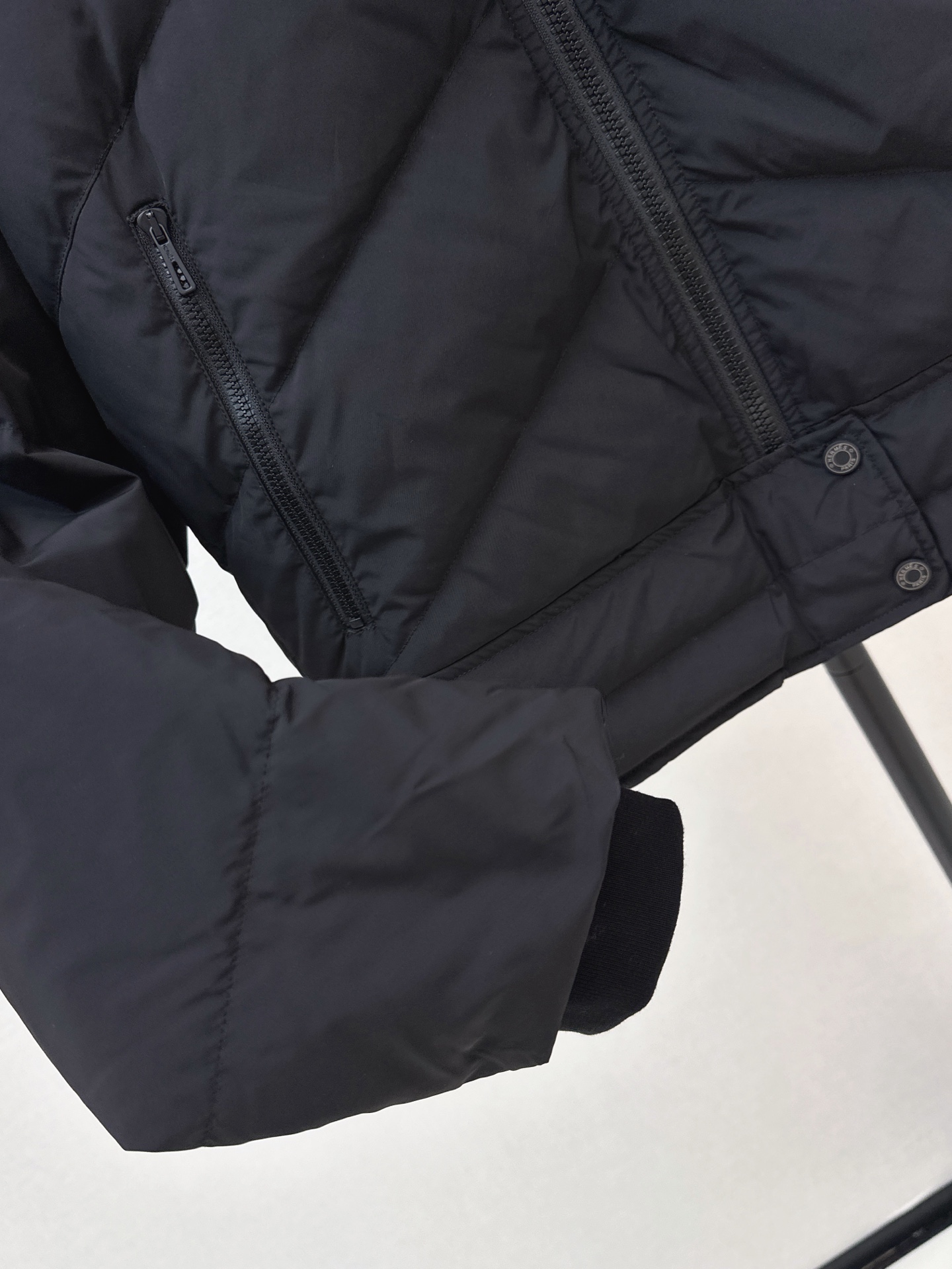 Her 26fw hooded down jacket