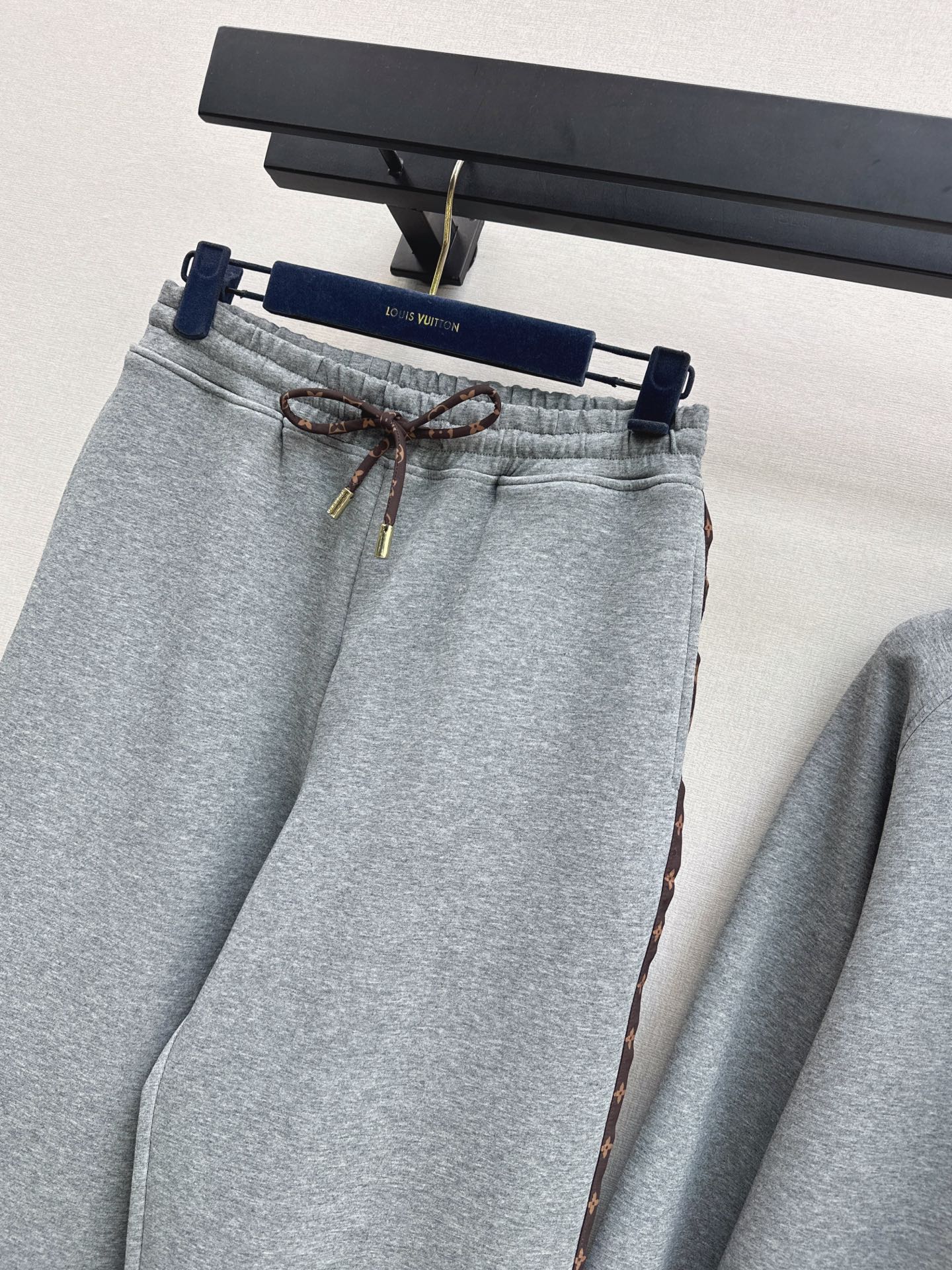 Loui 26fw print hoodie pants sets