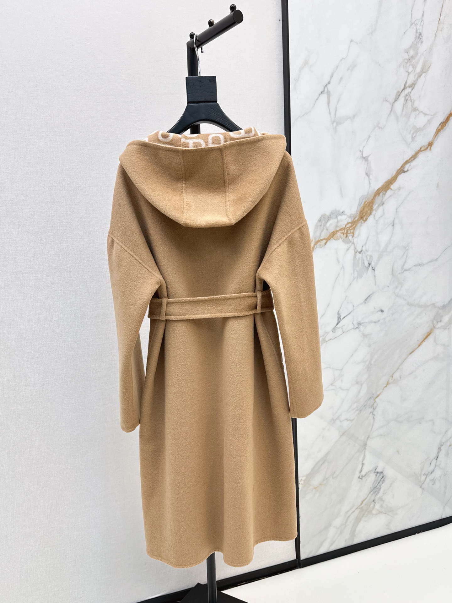 Her 26fw cashmere overcoats