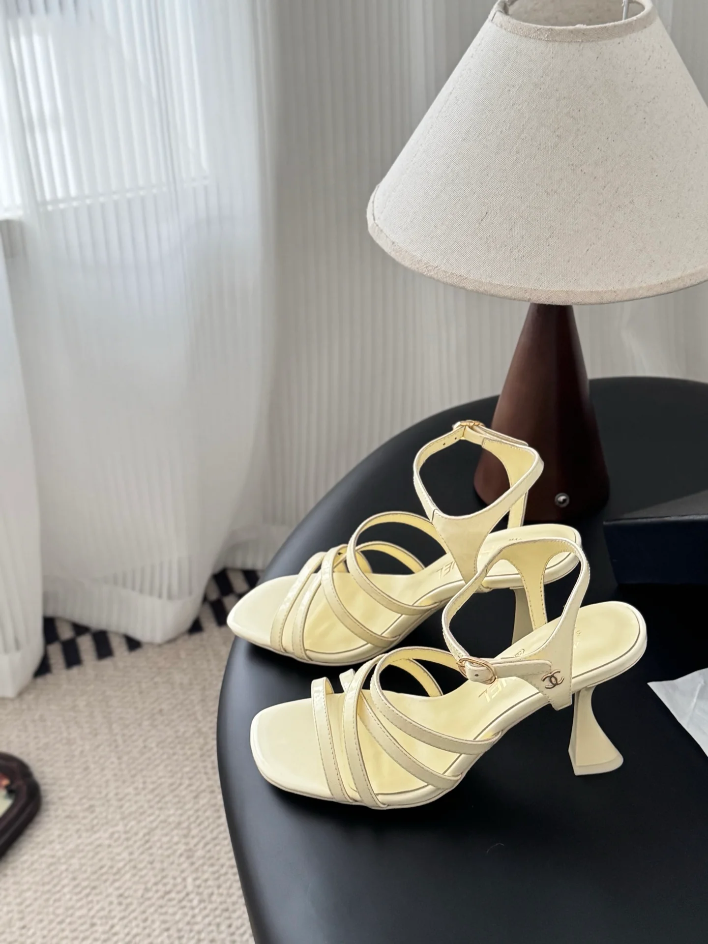 Chan 25fw high heel sandals