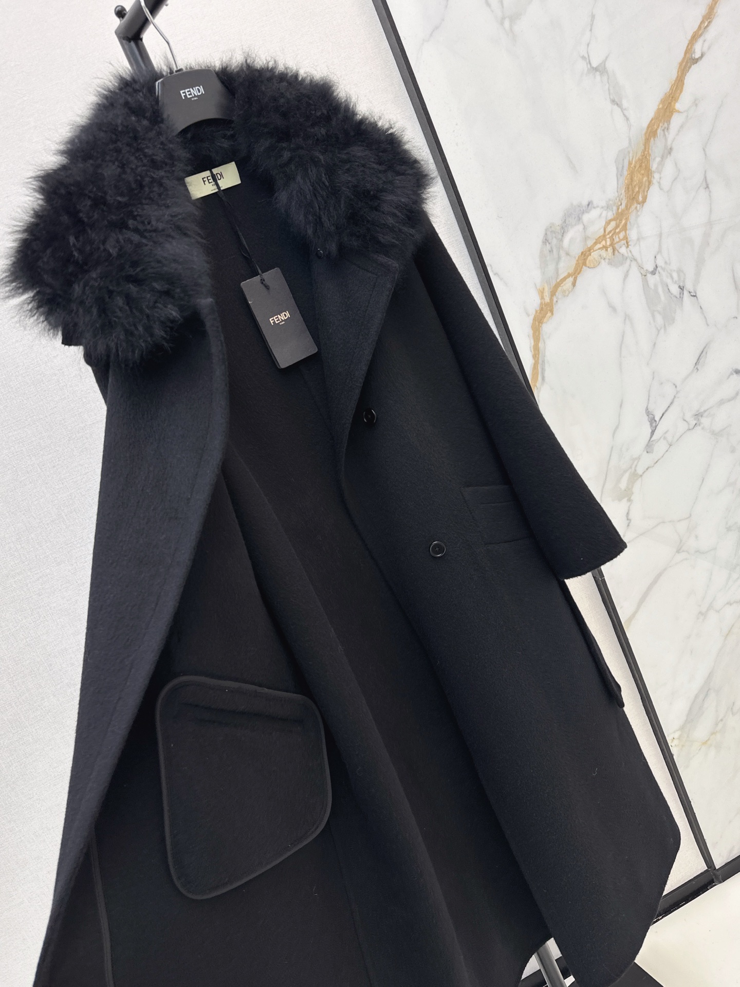 Fen 26fw fur-trim woolen overcoats