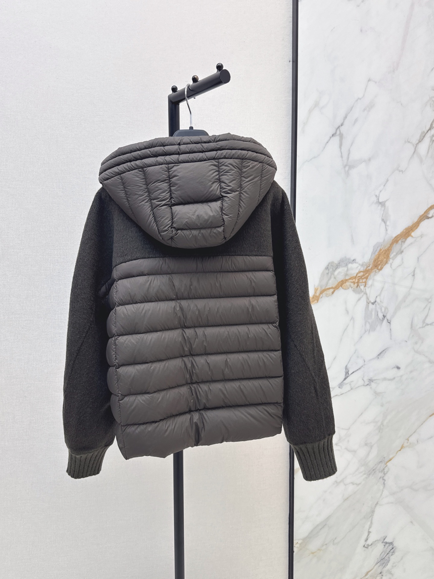 Max 26fw knit contract down jacket