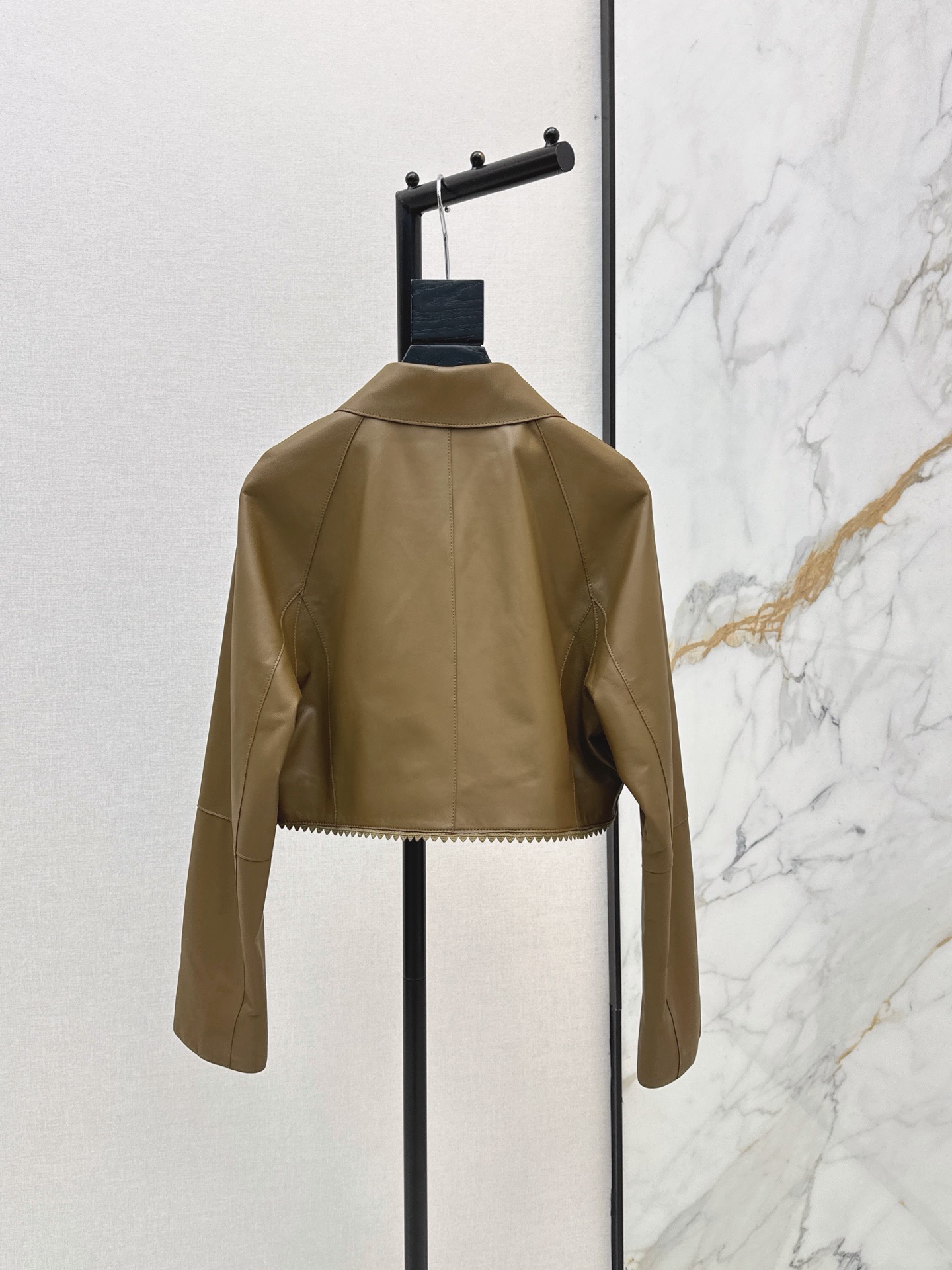 Her 26ss cropped leather jacket