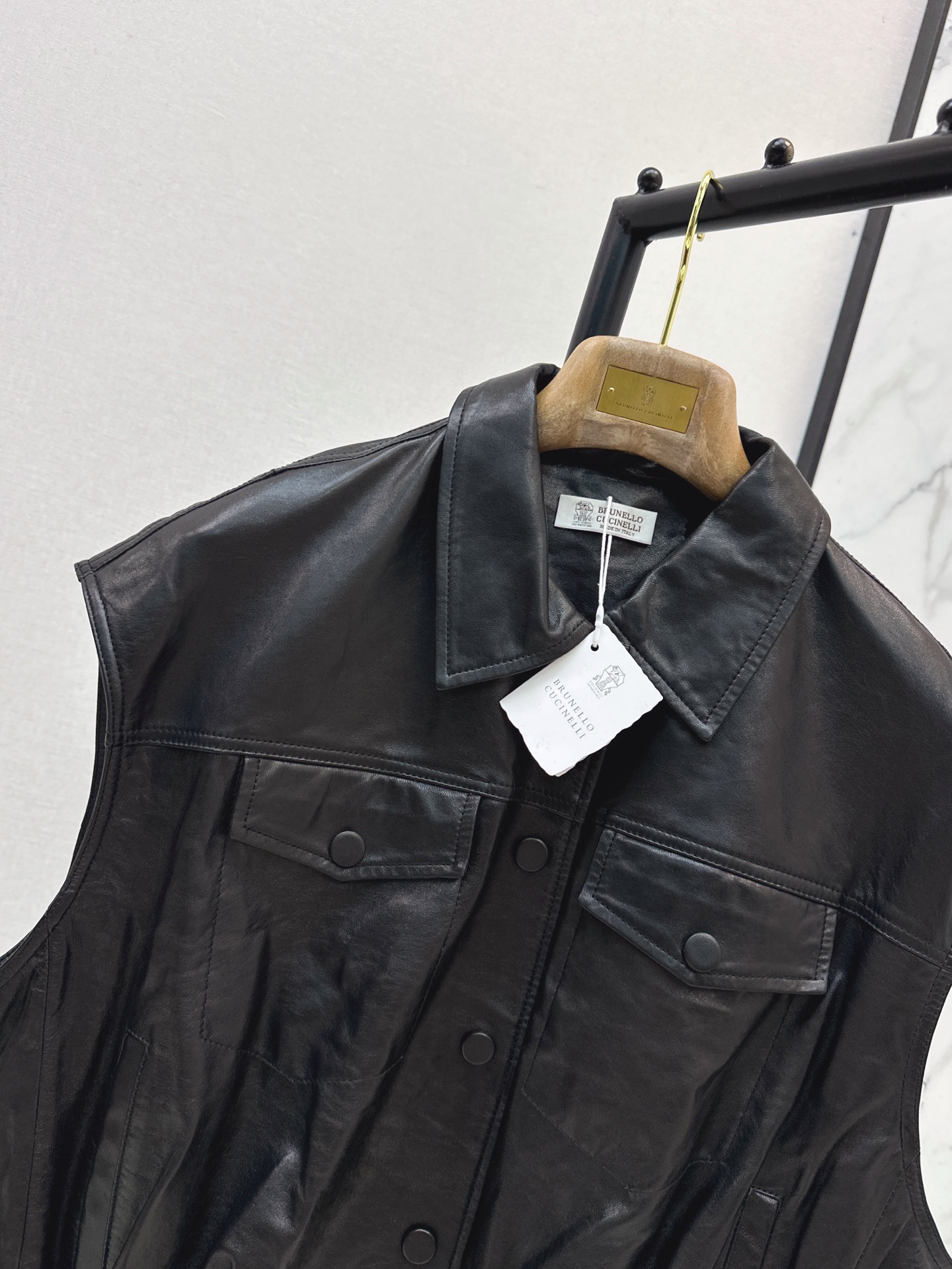 Brun 26fw leather vest jacket