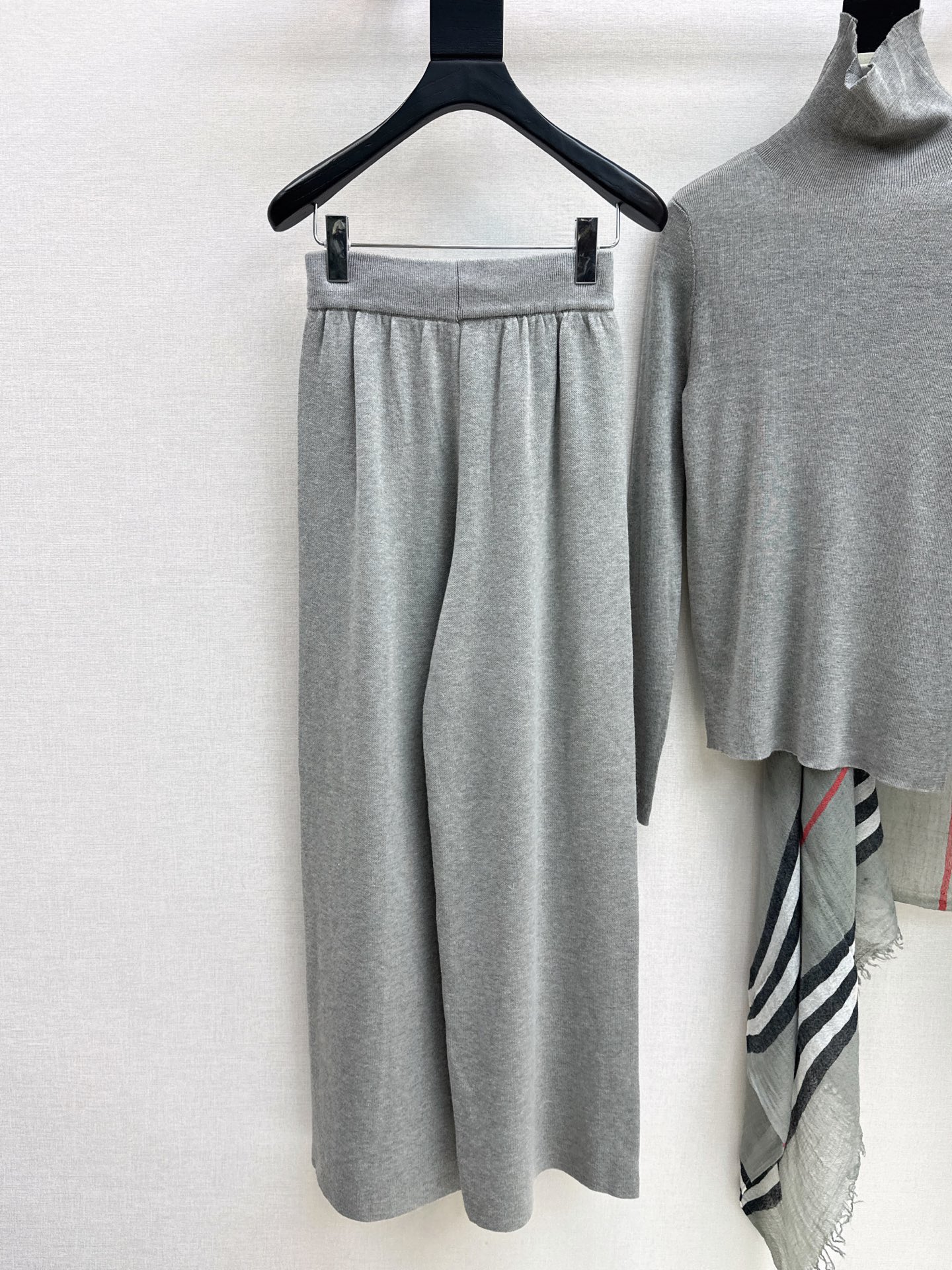Bur 26fw knit basic tee check shawls pants set