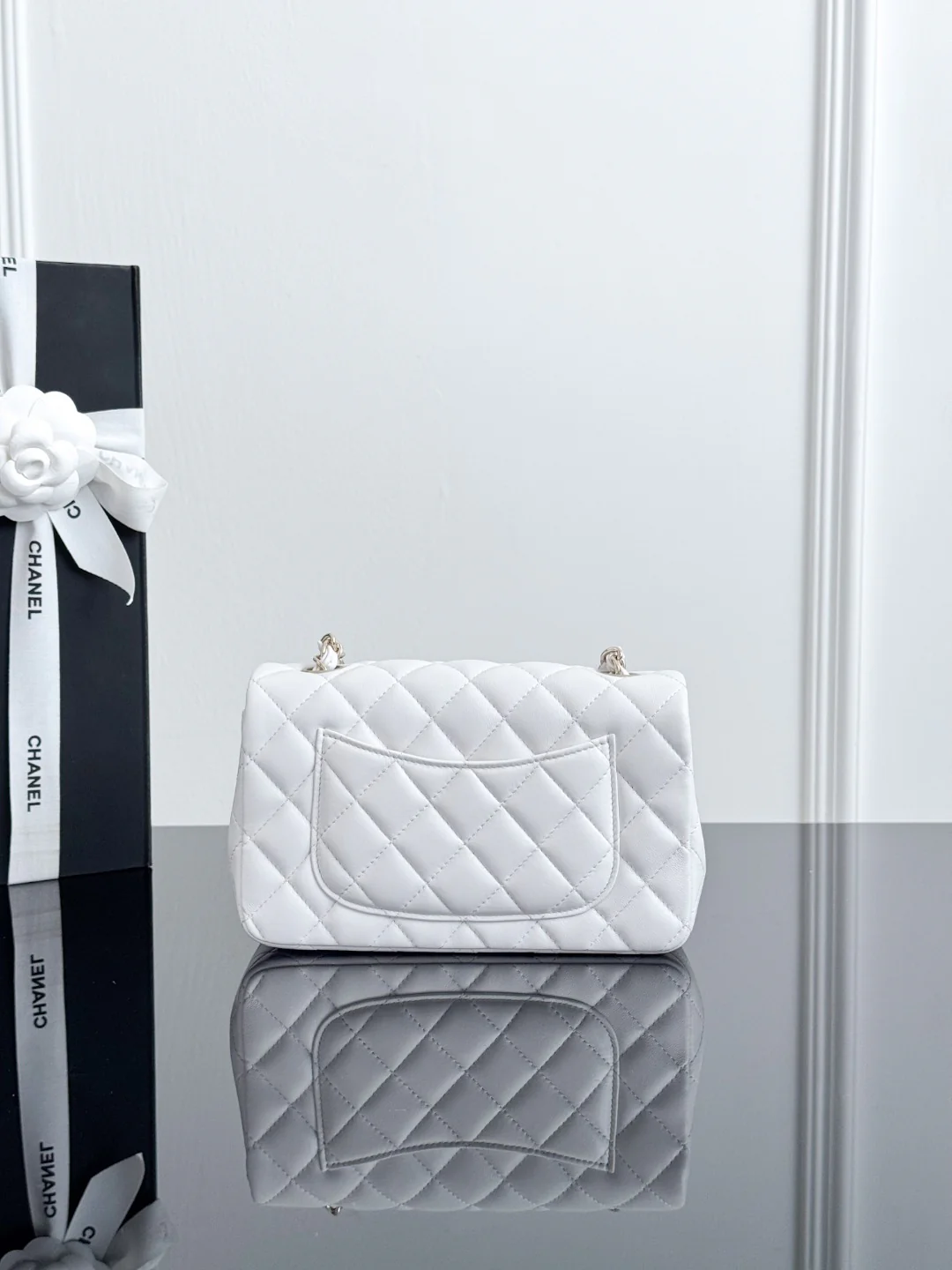 Chan cf20 chain shoulder bag