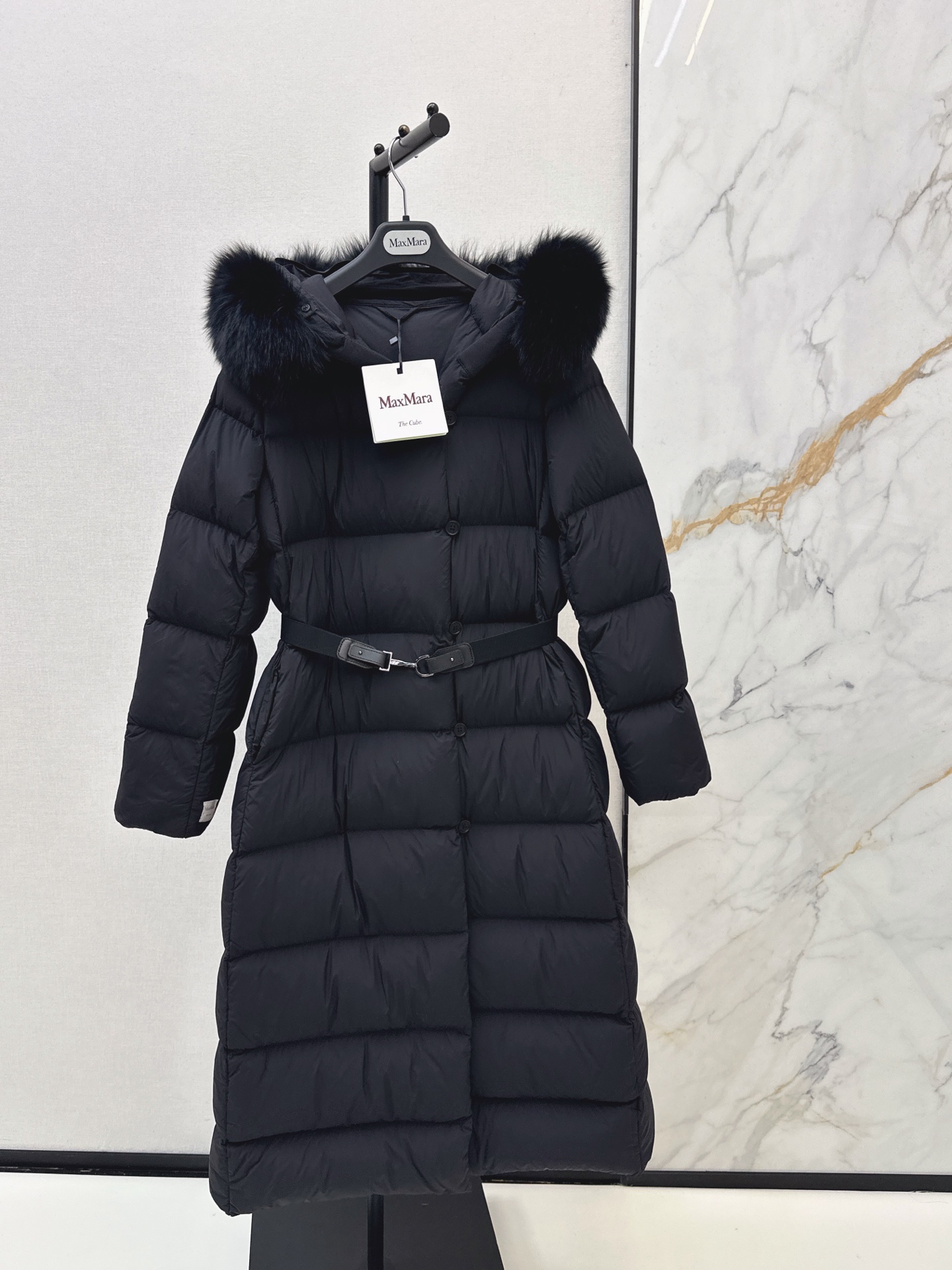 Max 26fw belted hooded down jacket