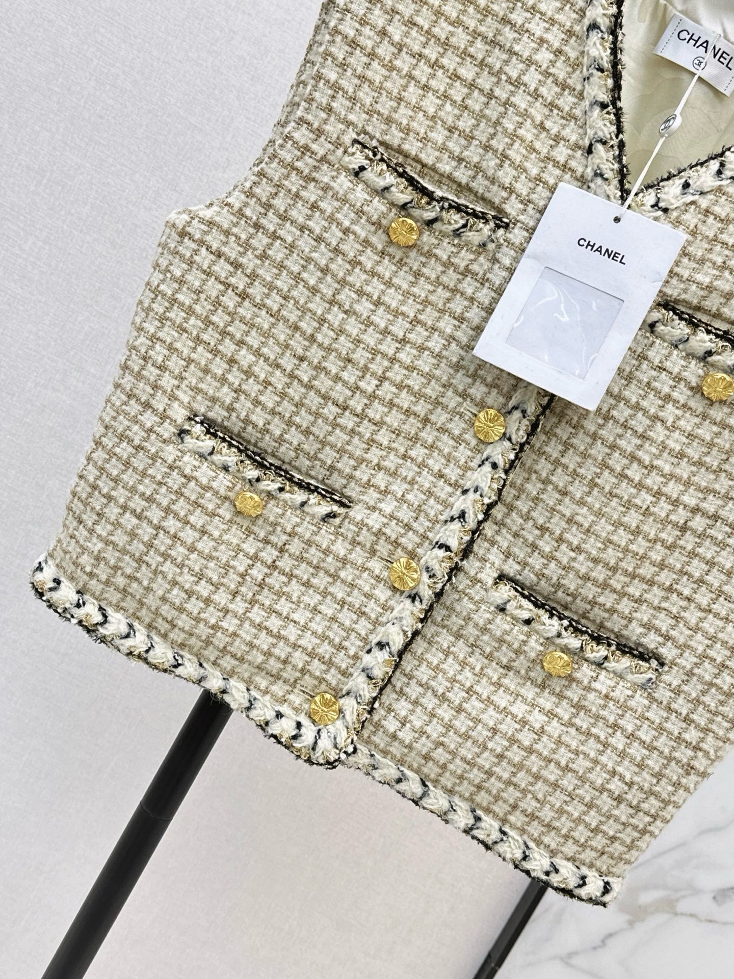 Chan 26fw woven tweed vest