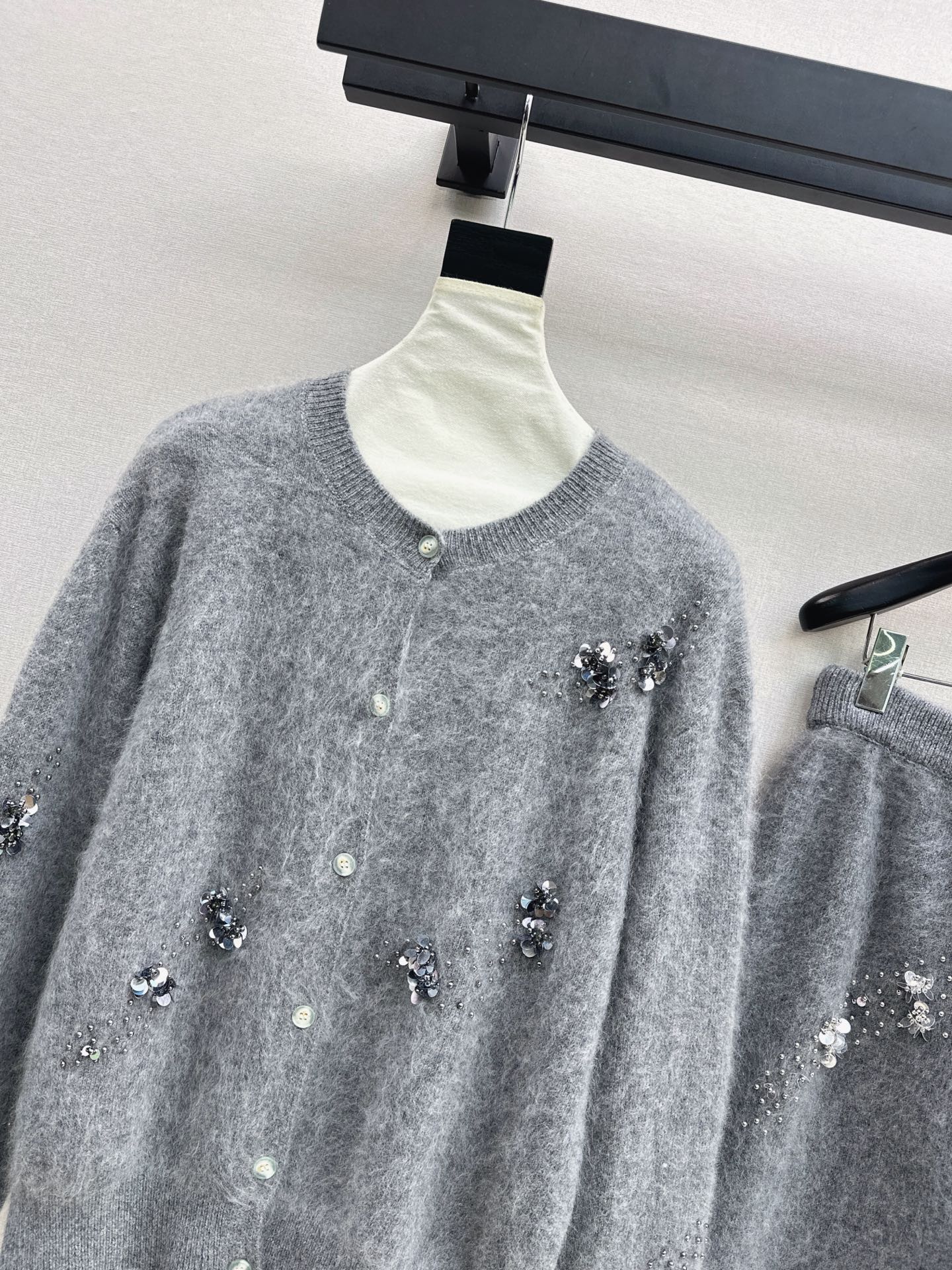 Miu 26fw beading sequin knit sweater skirt sets