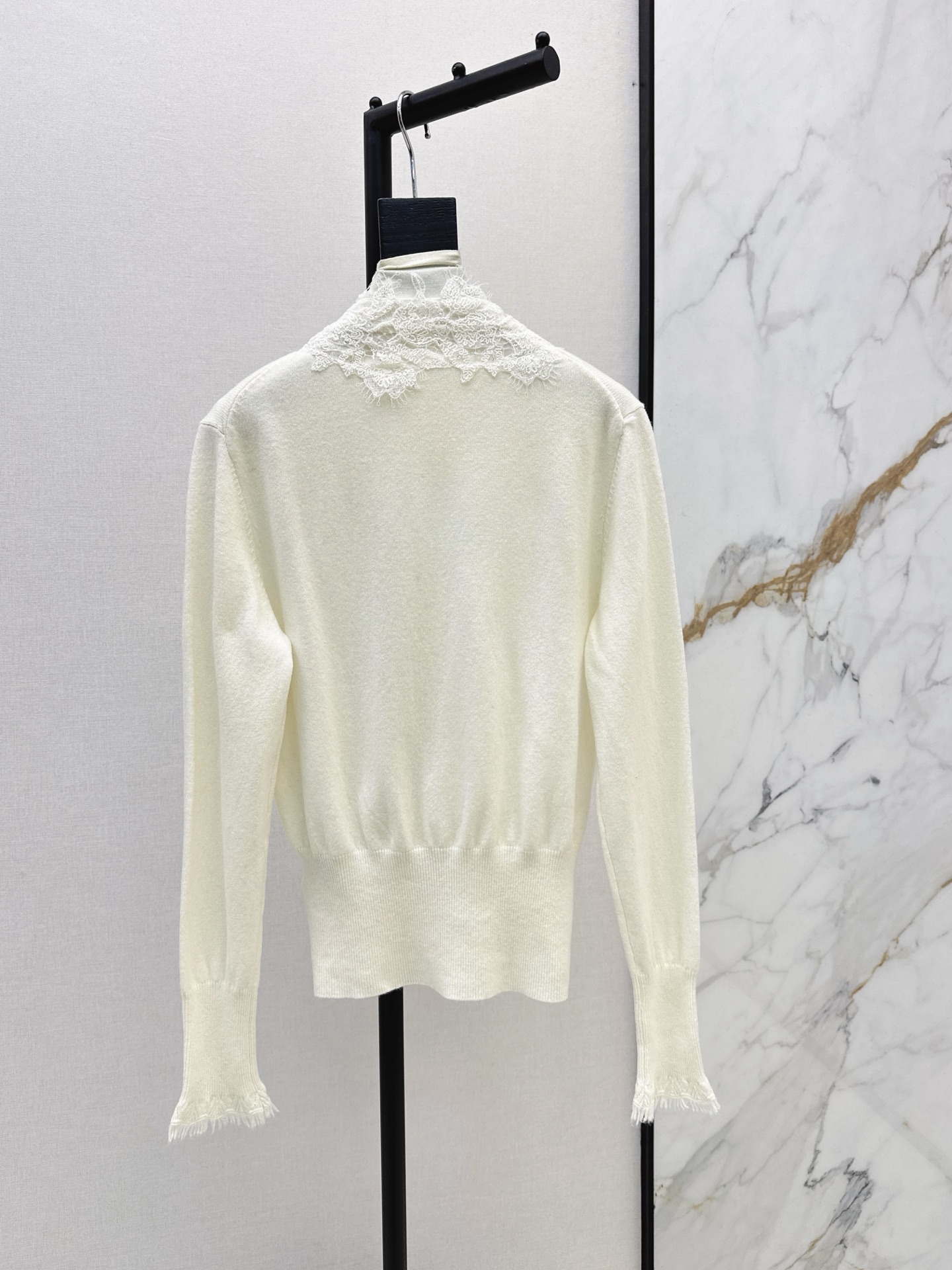 Miu 26fw lace contract knit cardigan