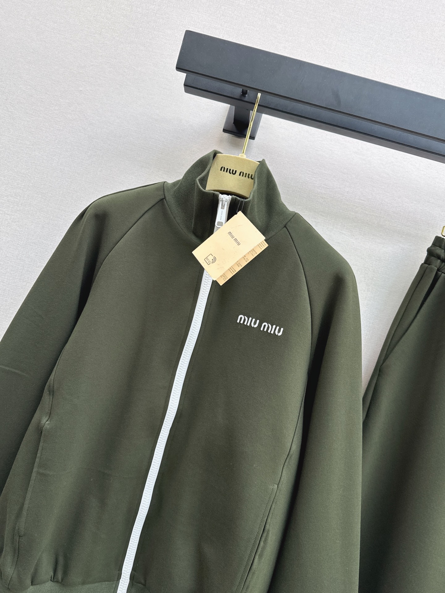 Miu 26fw zipper jacket drawstring pants sets