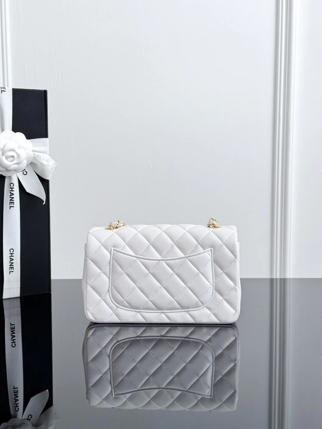 Chan cf20 chain shoulder bag