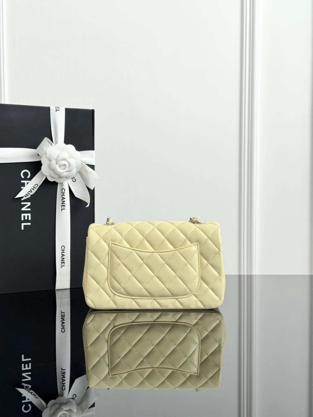 Chan cf20 chain shoulder bag