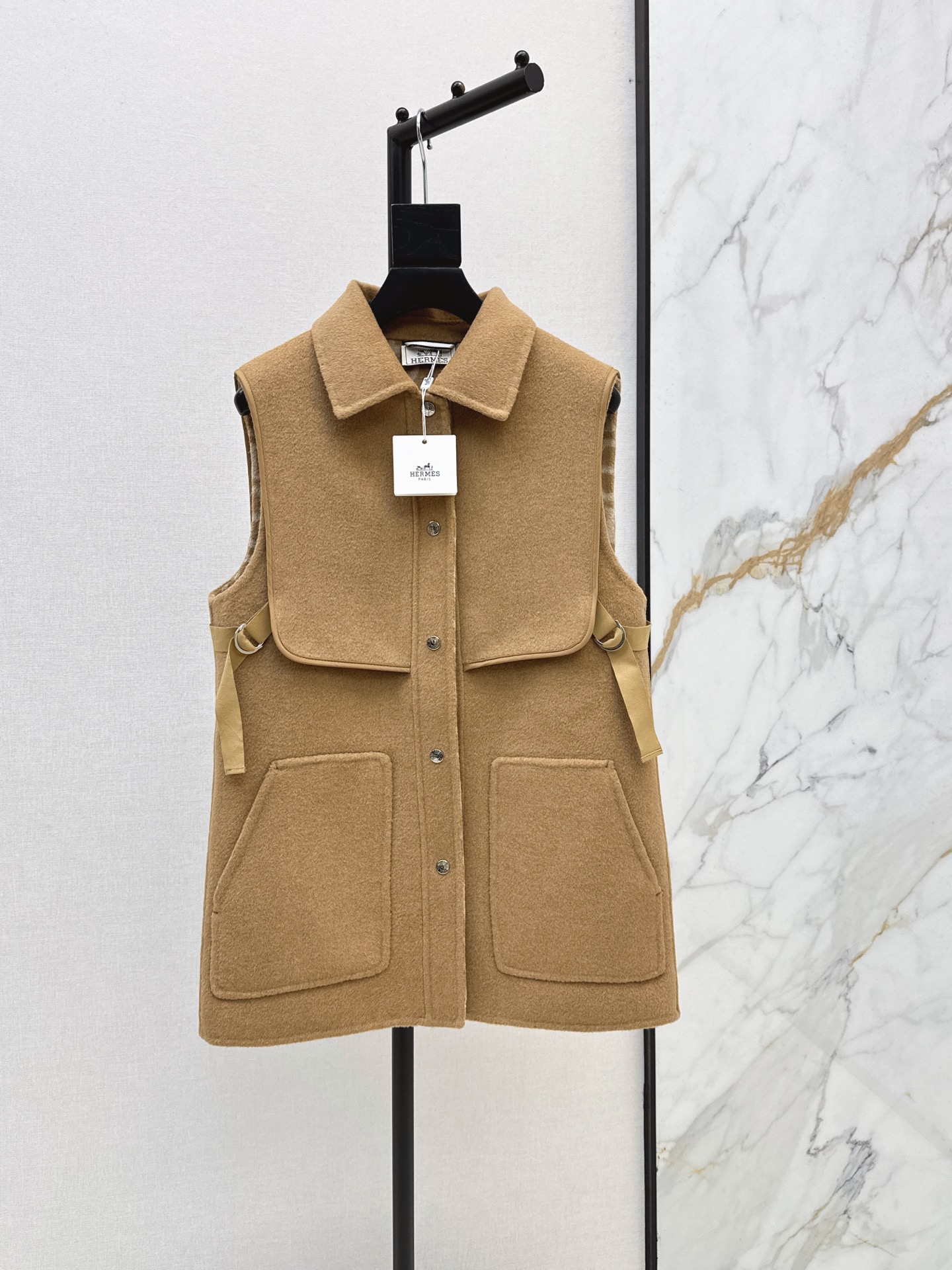 Her 26fw cashmere vest jacket