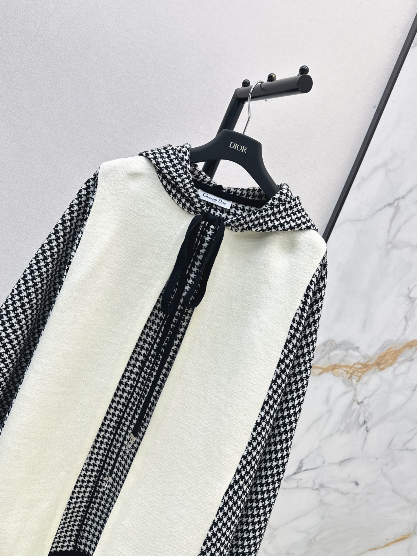 CD 26fw hooundstooth knit contract hooded cape jacket