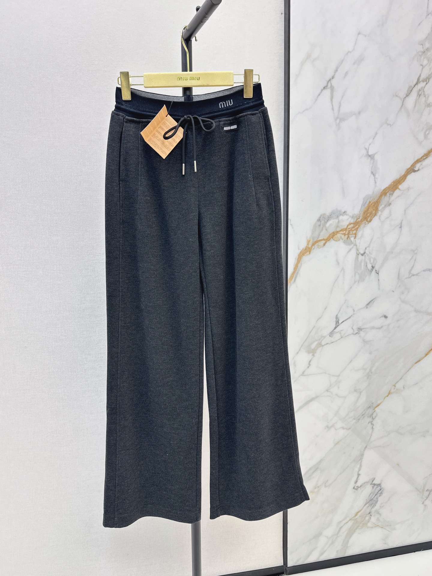 Miu 26fw darwstring pants sets