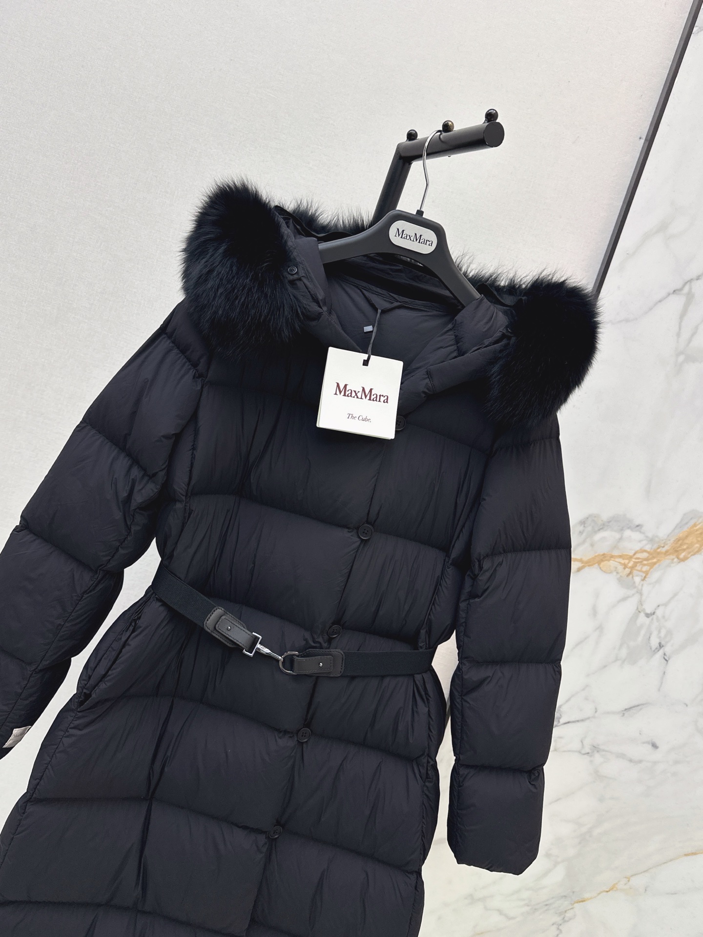 Max 26fw belted hooded down jacket