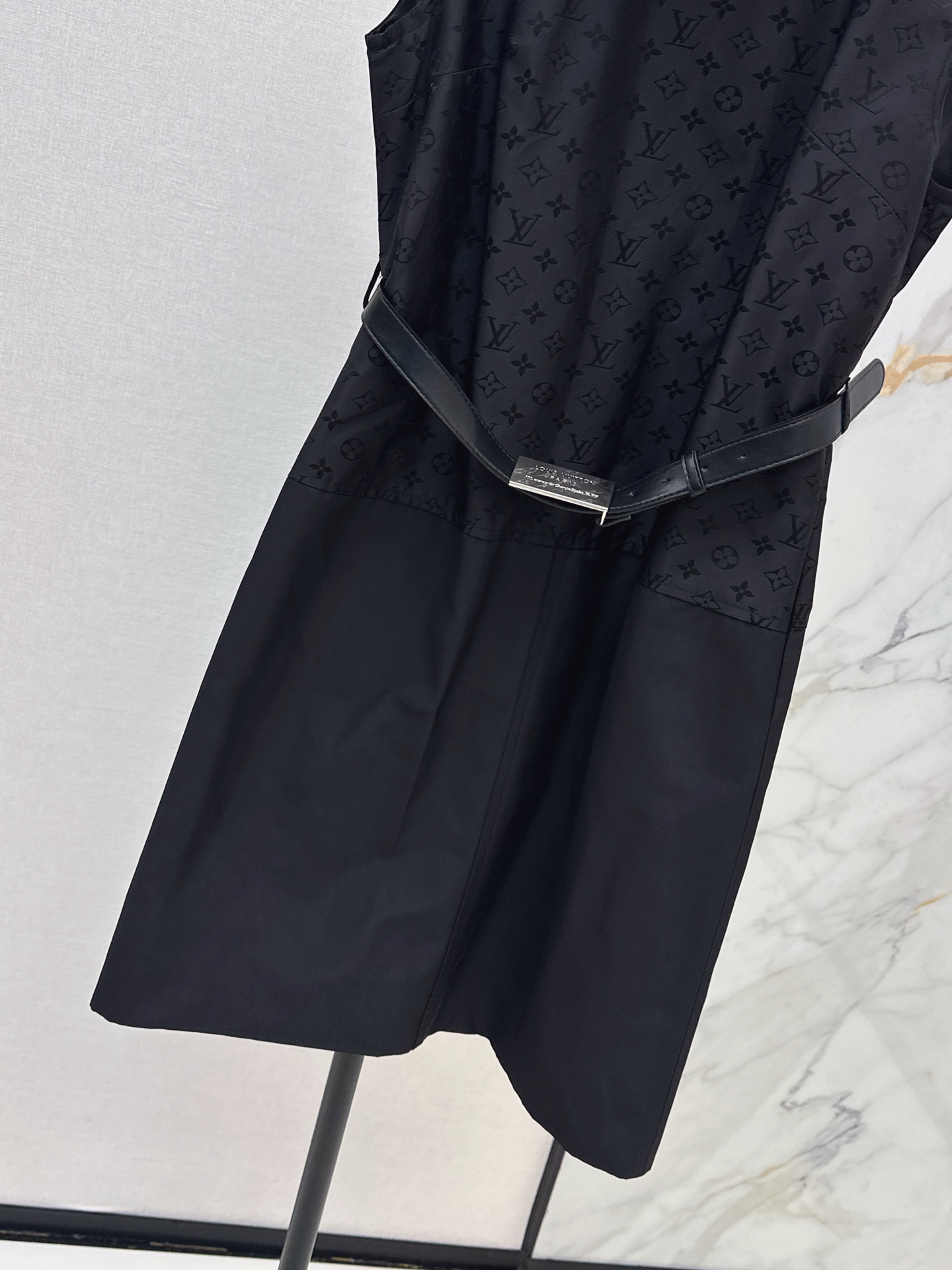 Loui 26fw belted sleeveless dress