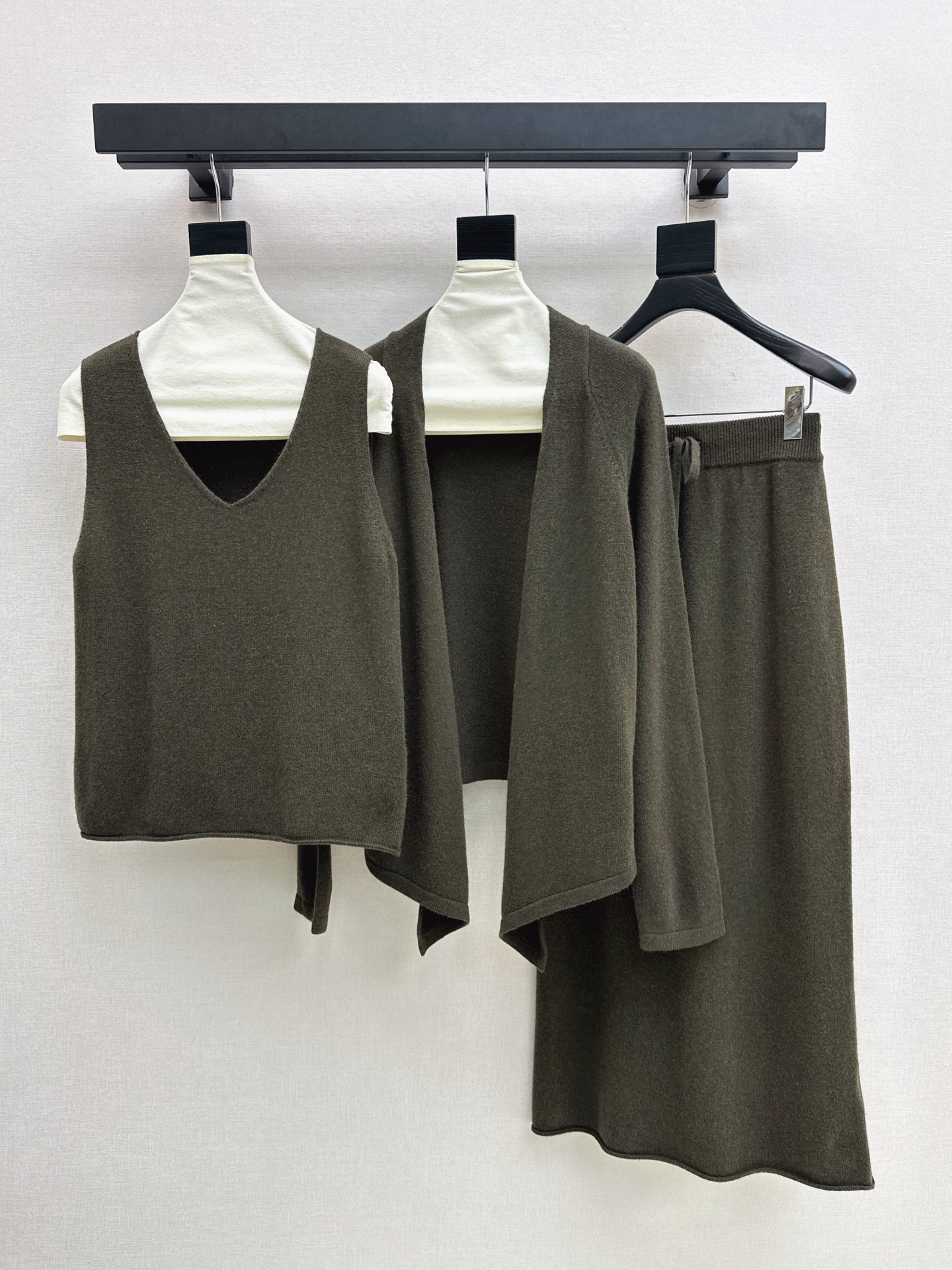 Max 26fw wool knit vest cardigan skirt sets