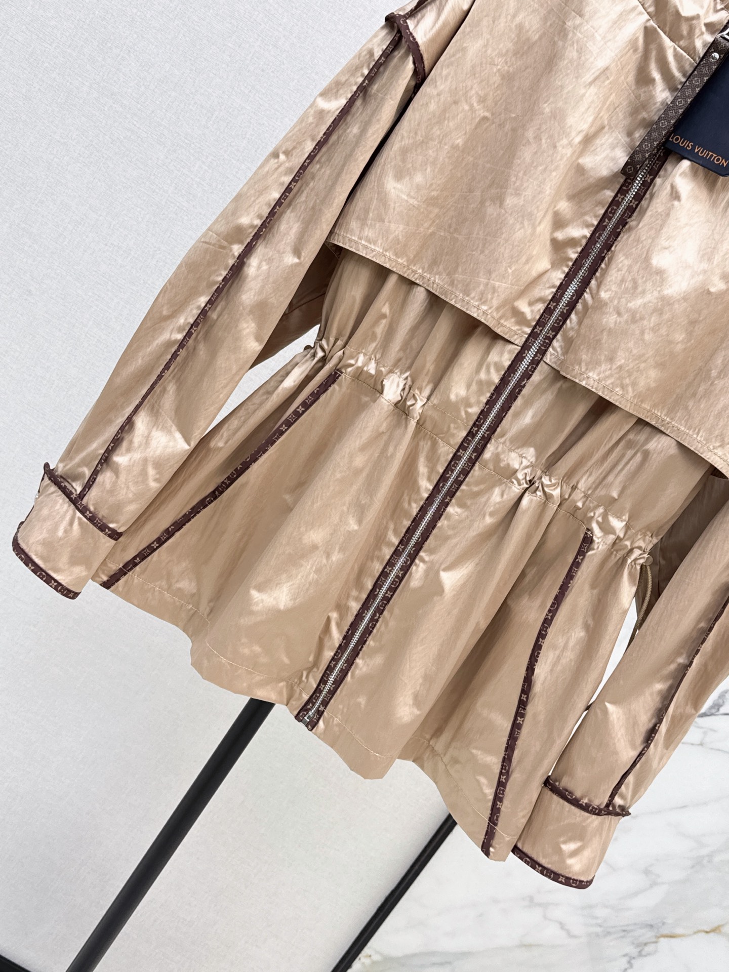 Loui 26fw hooded jacket