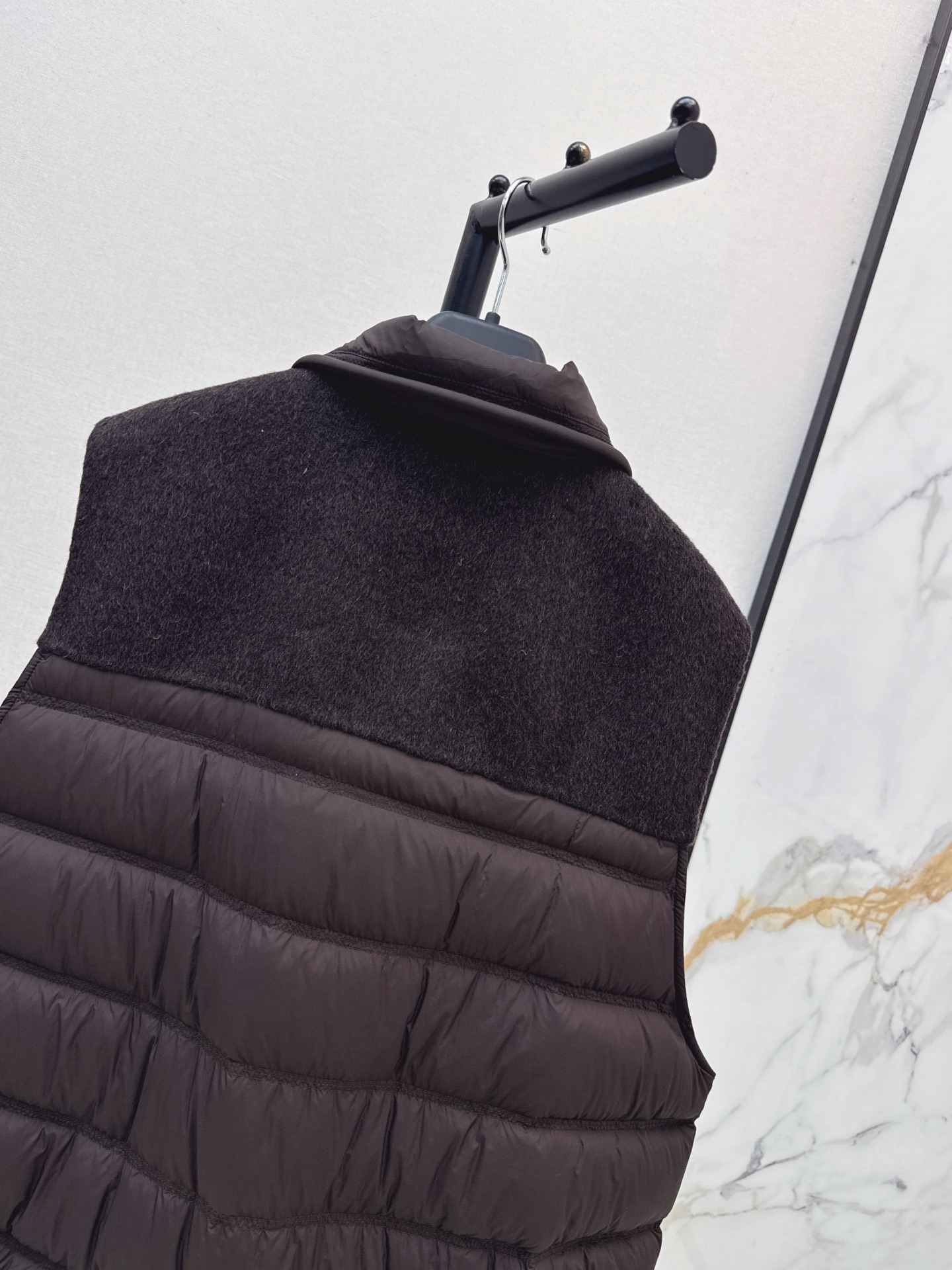 Max 26fw knit contract down vest