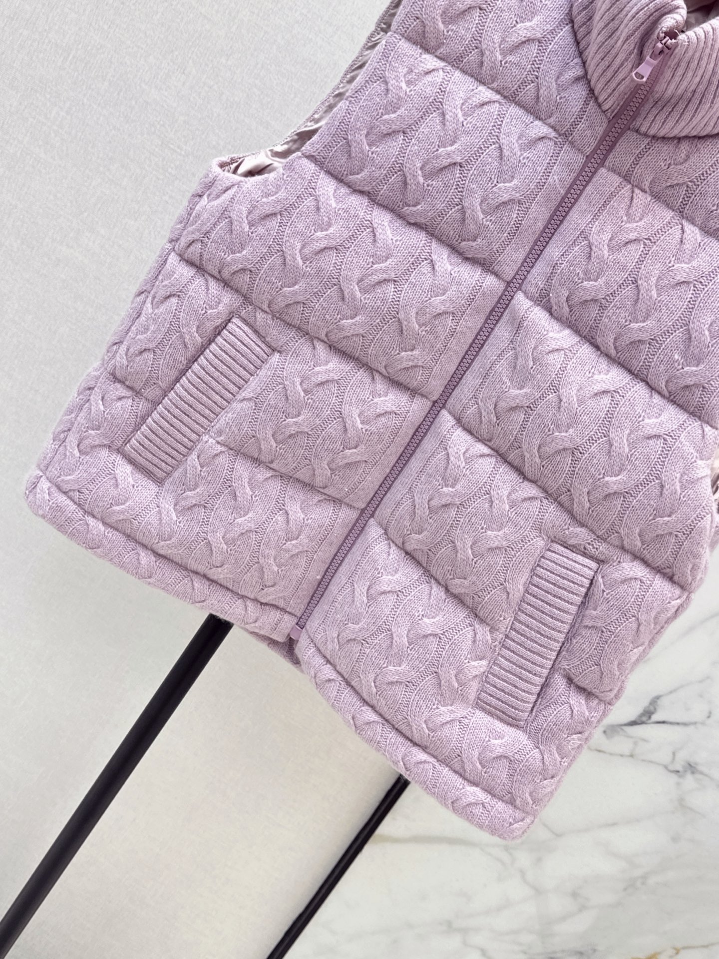 Brun 26fw knit contract down vest