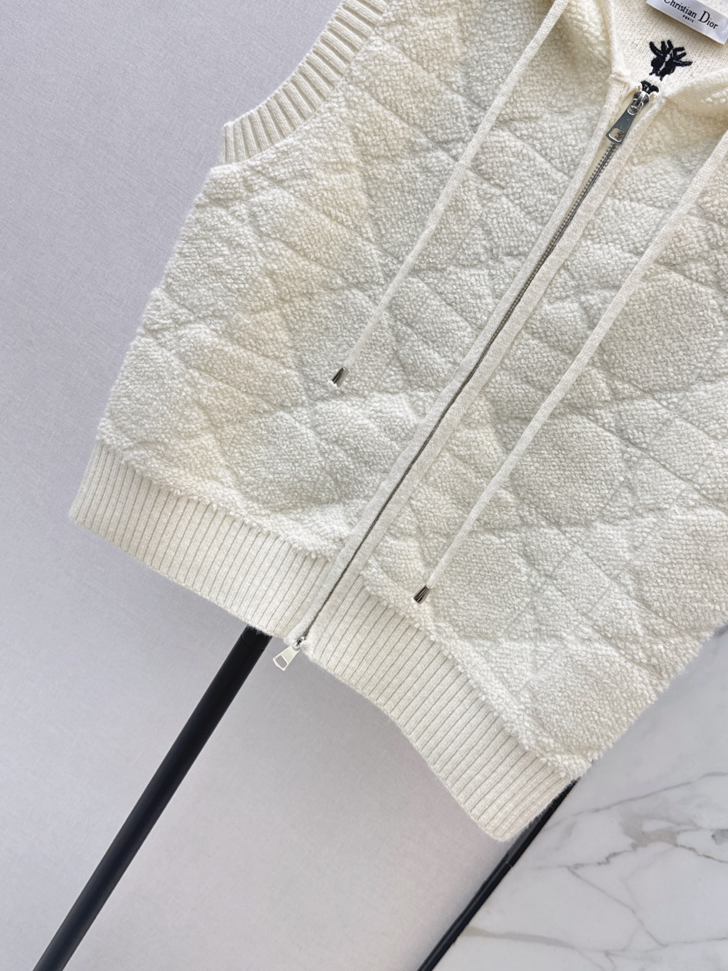 CD 26fw embroidery hooded vest