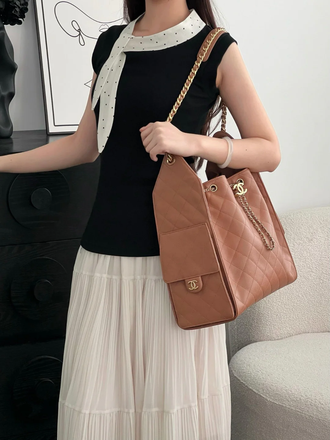 Chan 25A hobo bags
