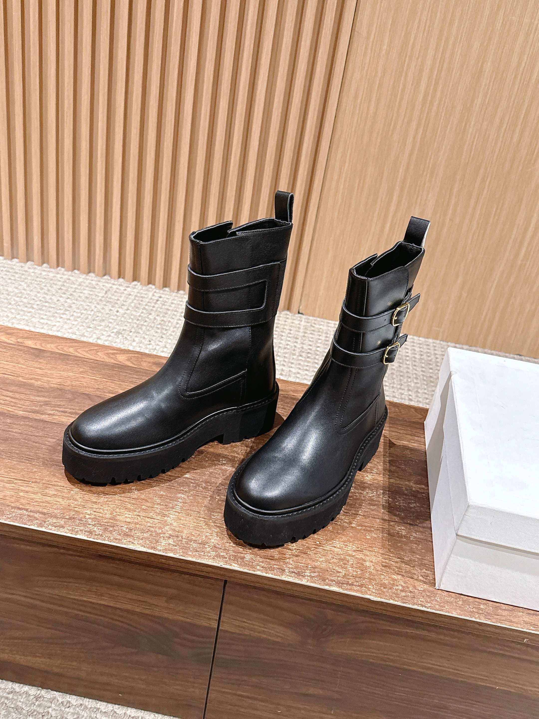 Celi 25fw boots