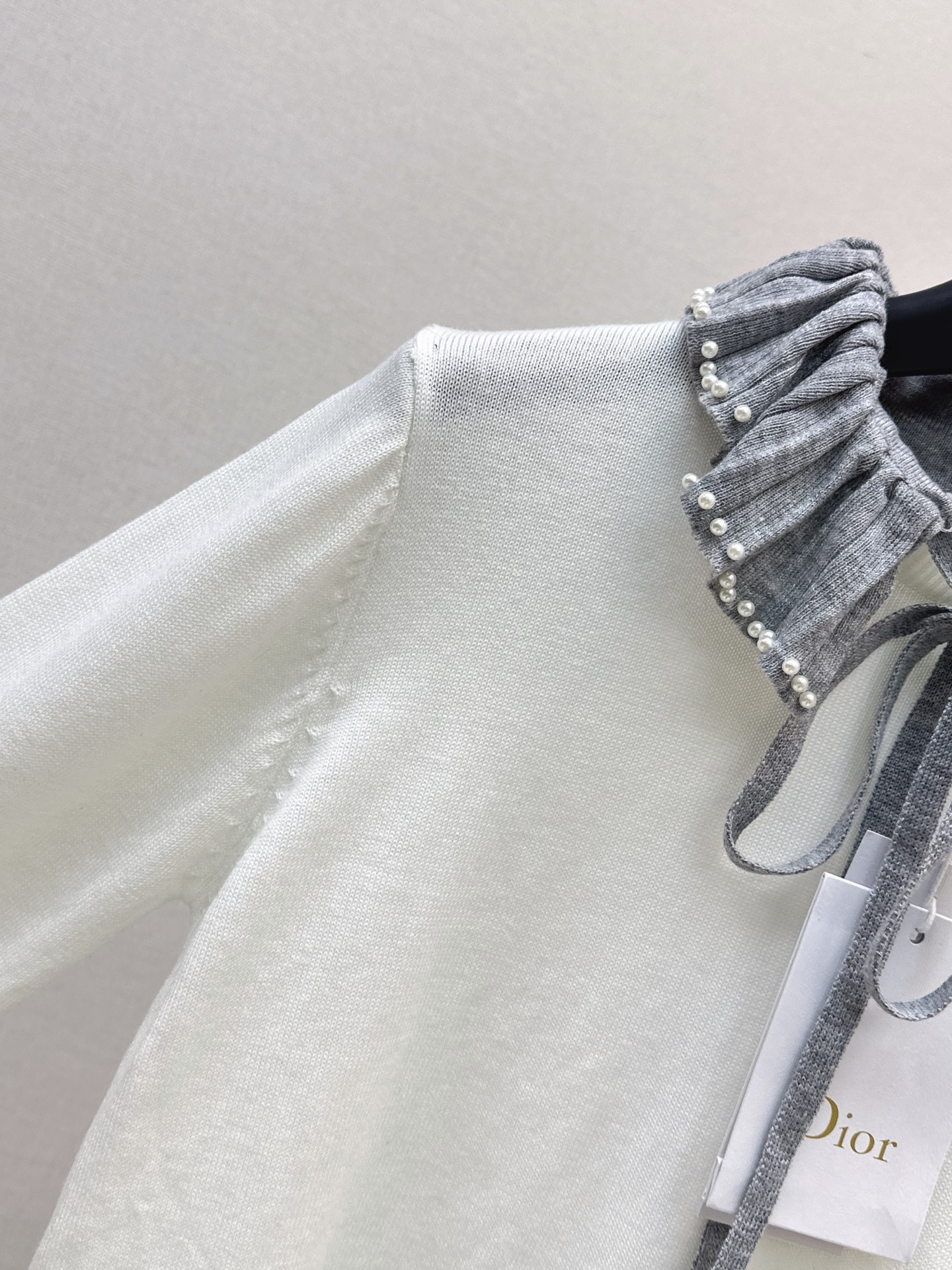 CD 26fw ruffle knit sweater