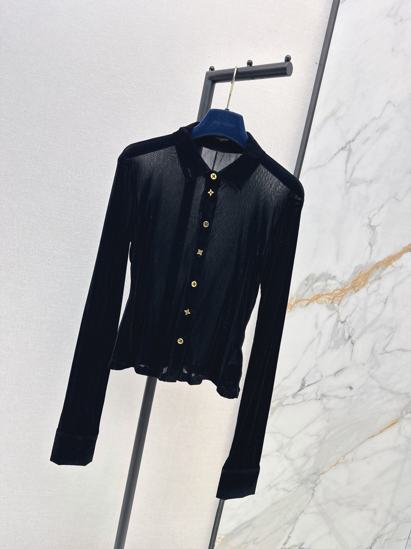 Loui 26fw velvet slim-fit top