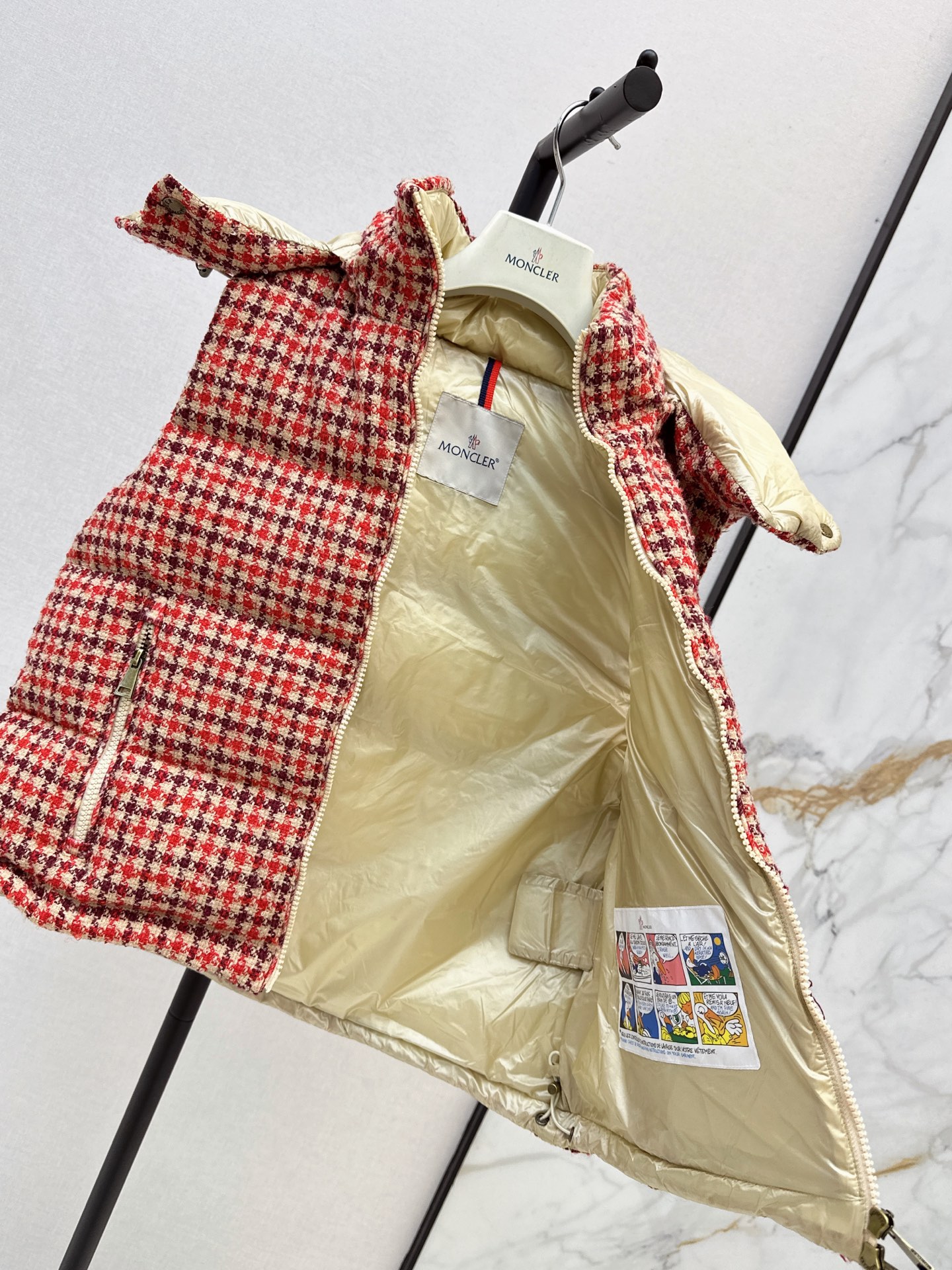Monc 26fw houndstooth down vest