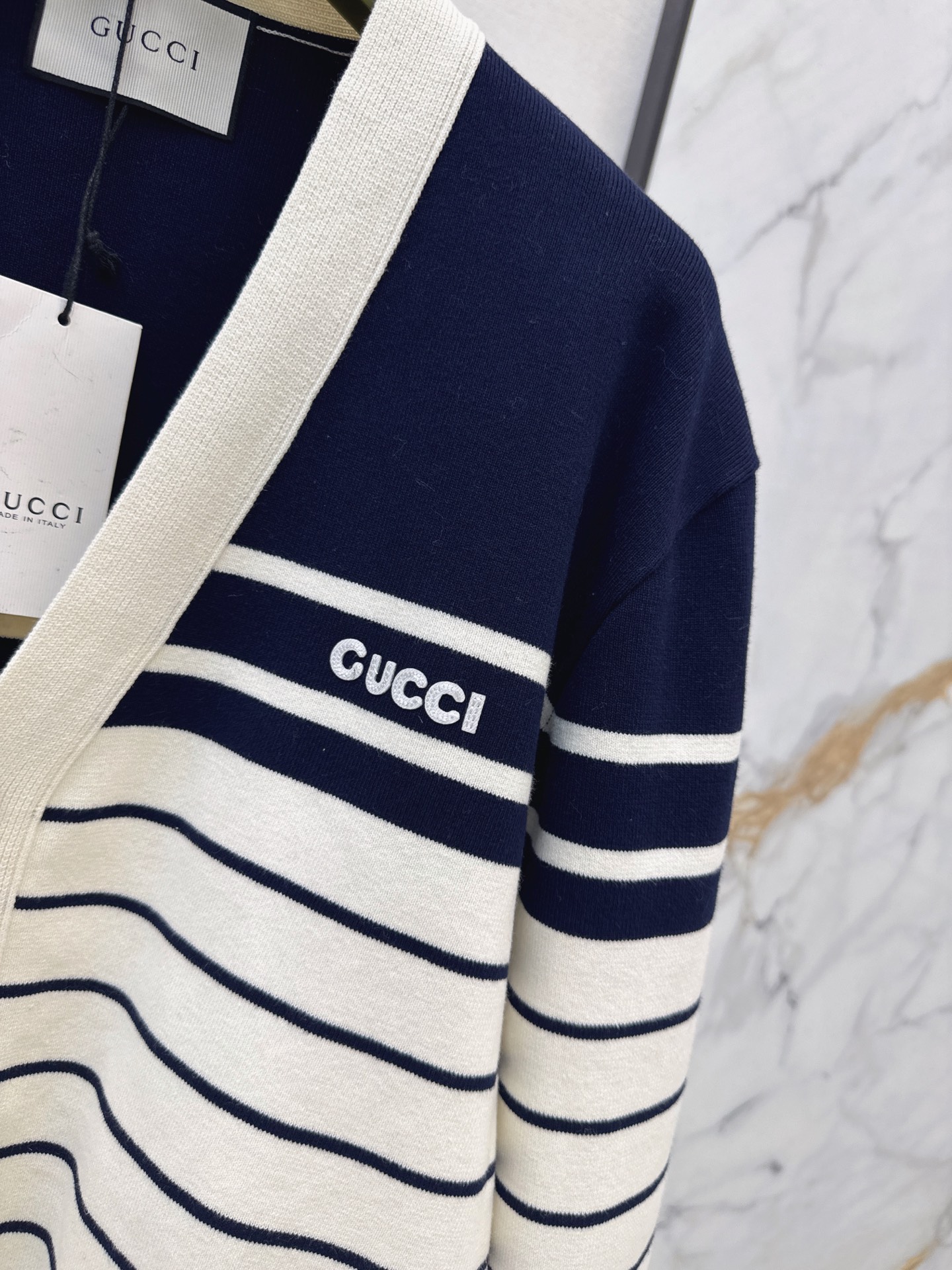 Guc 26fw stripe knit cardigan