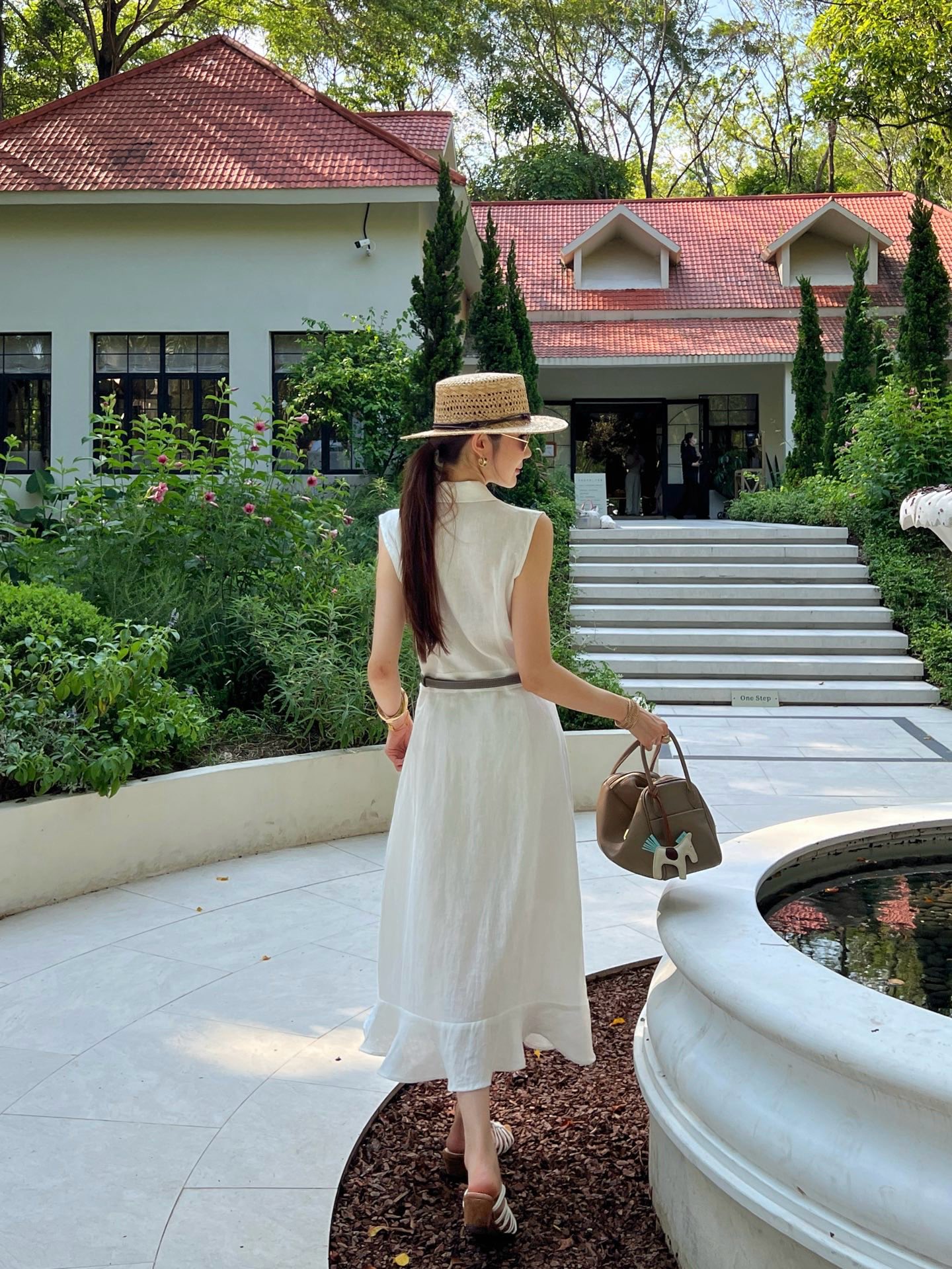 Her 26ss sleeveless linen dress