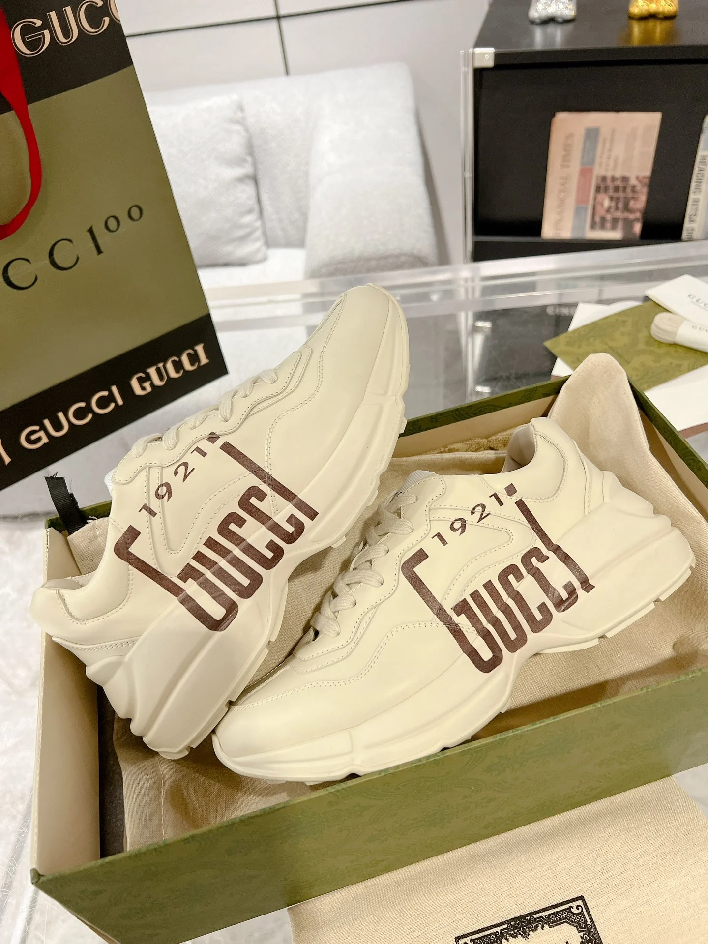 Gucc 25fw dad's shoes