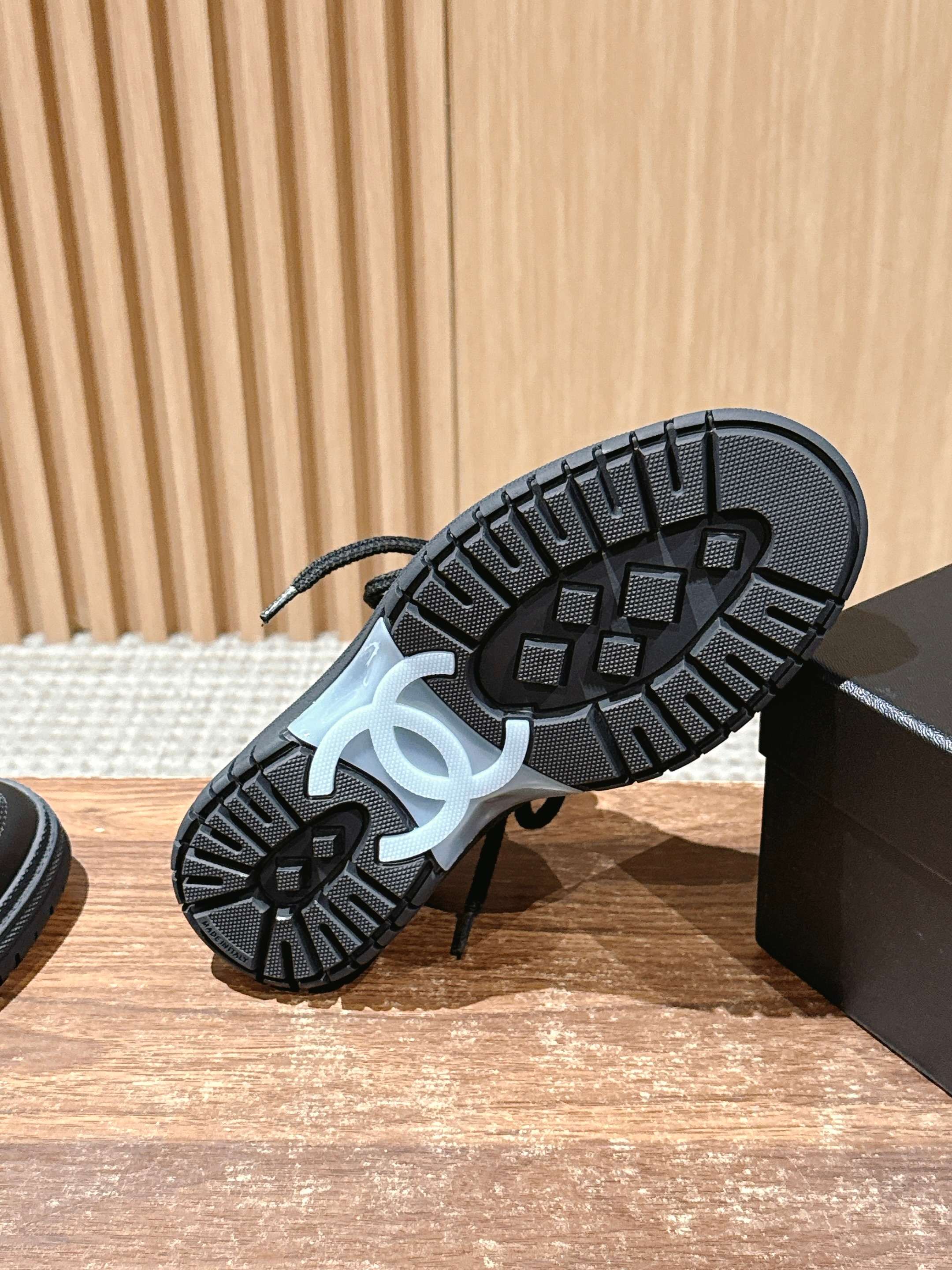 Chan 25fw sneaker