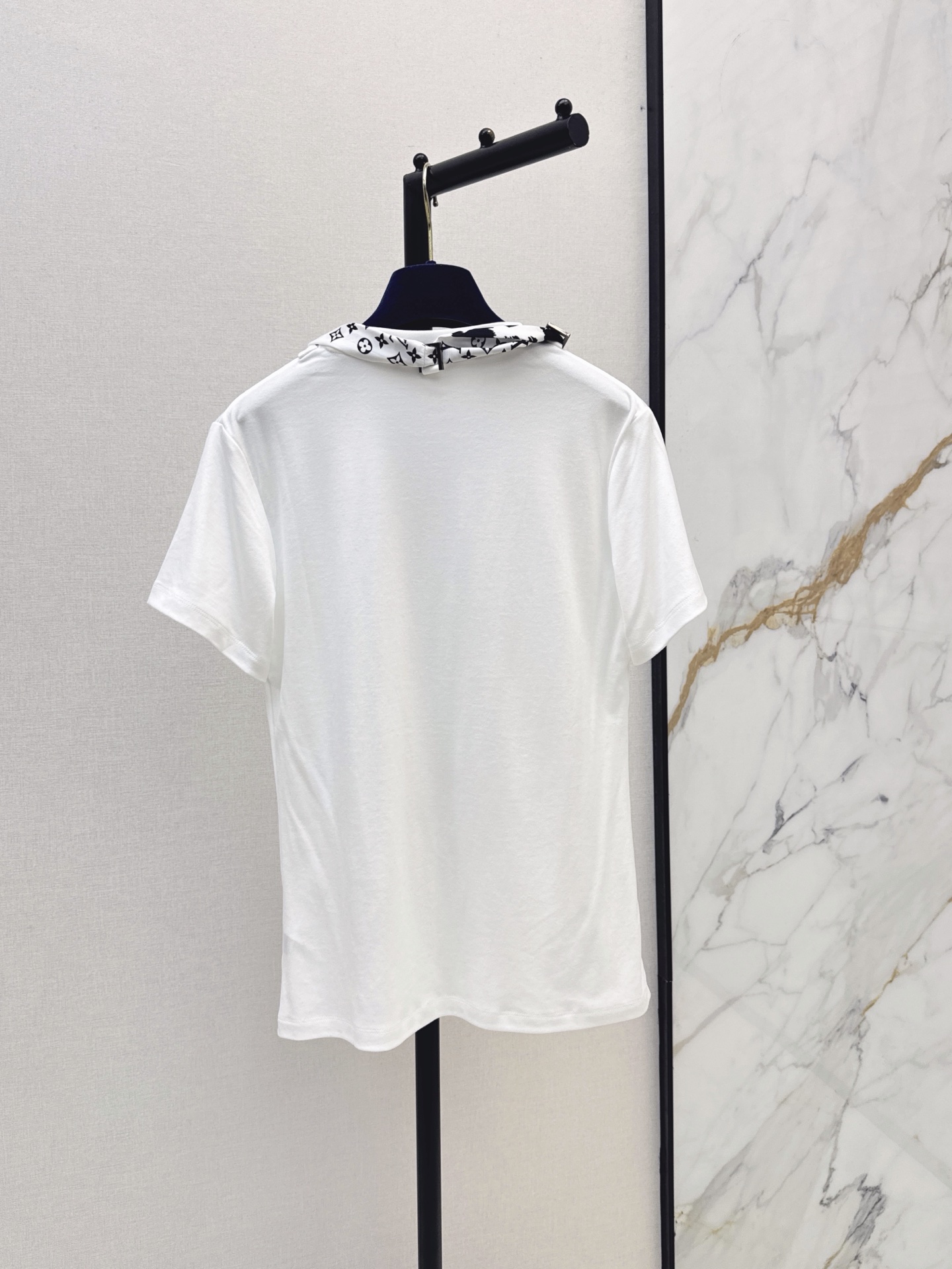 Loui 26fw print scraf t-shirt