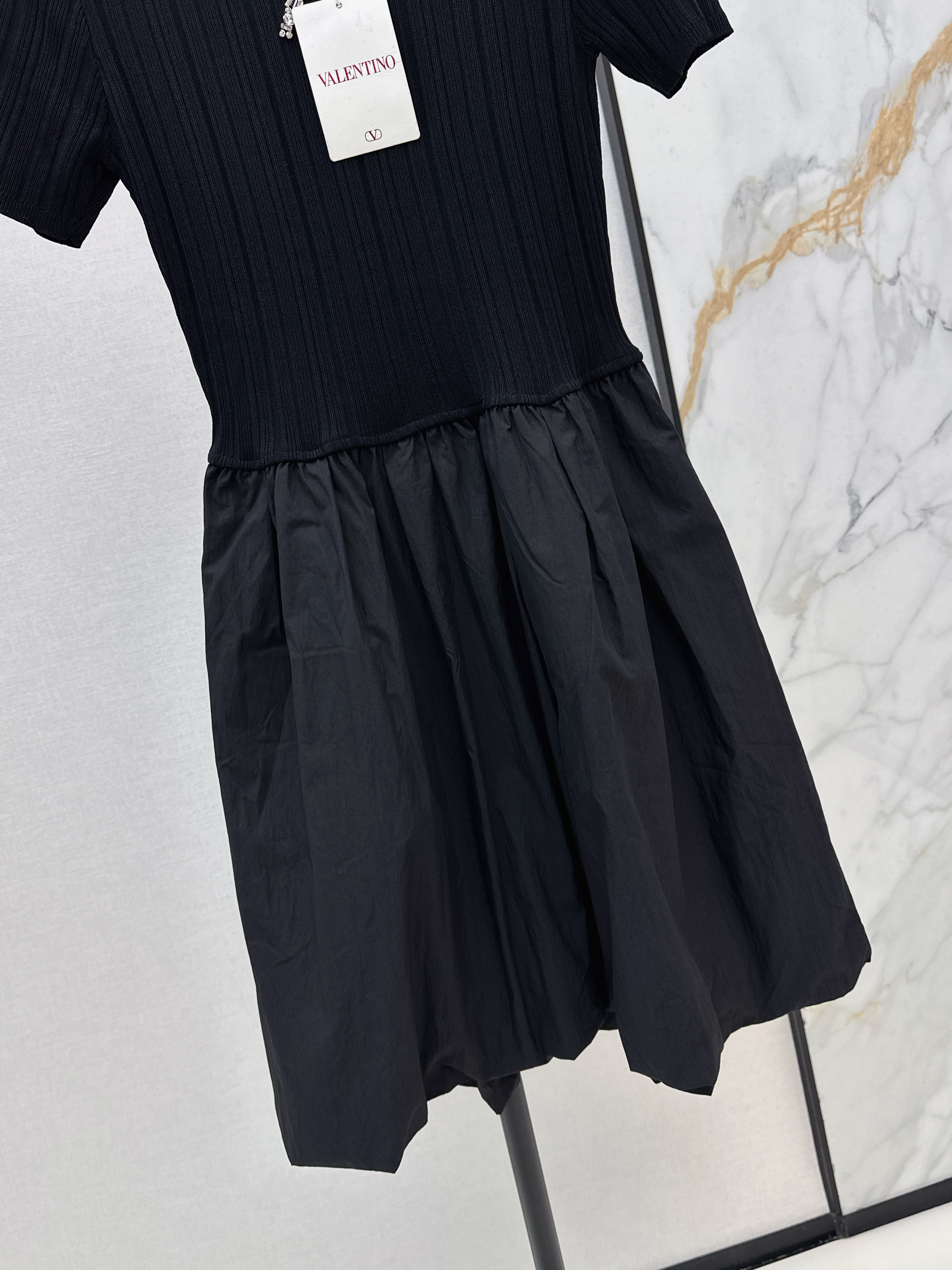 Valen 26ss beading knit contract dress