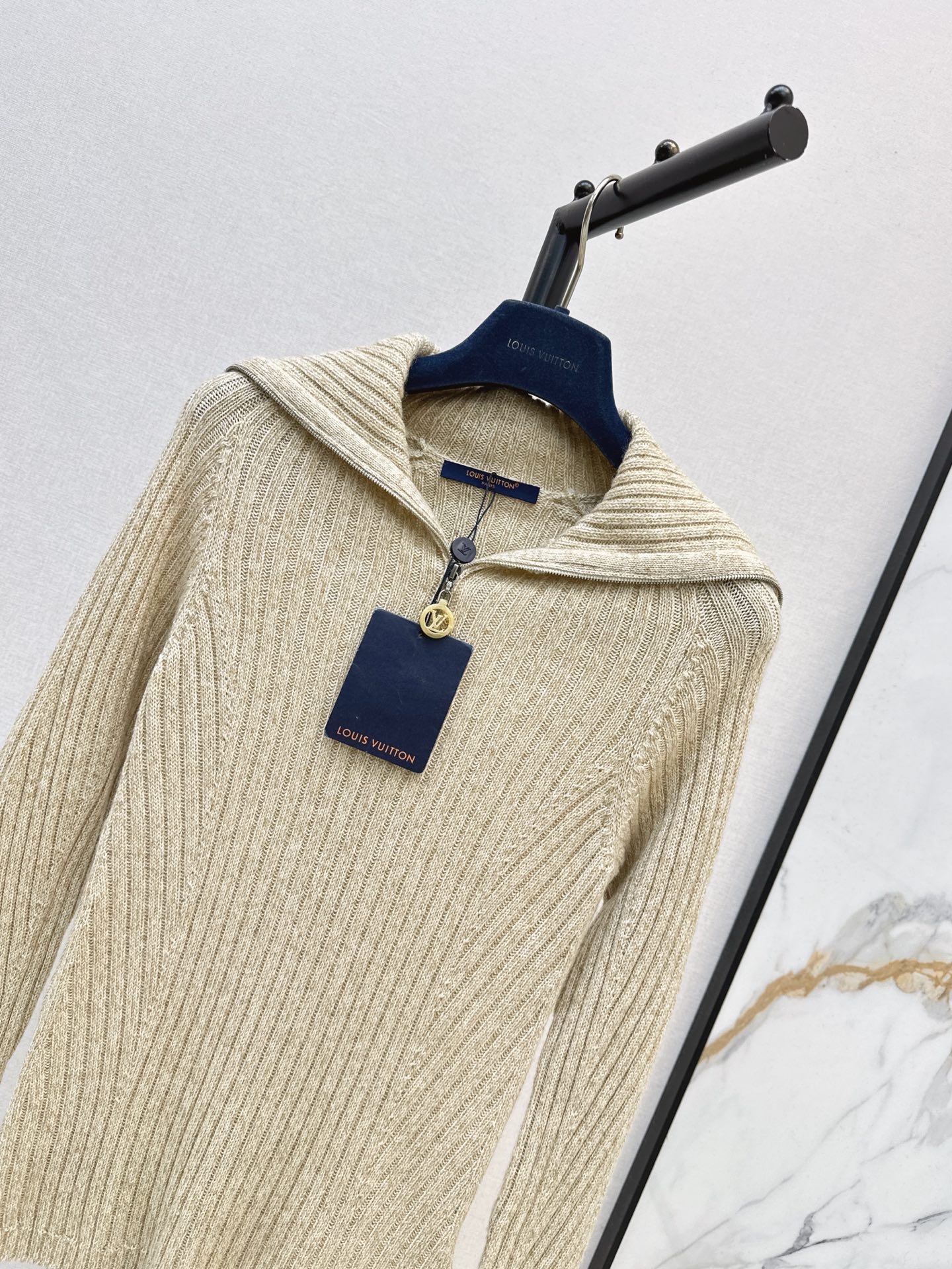 Loui 26fw knit slim-fit basic tee
