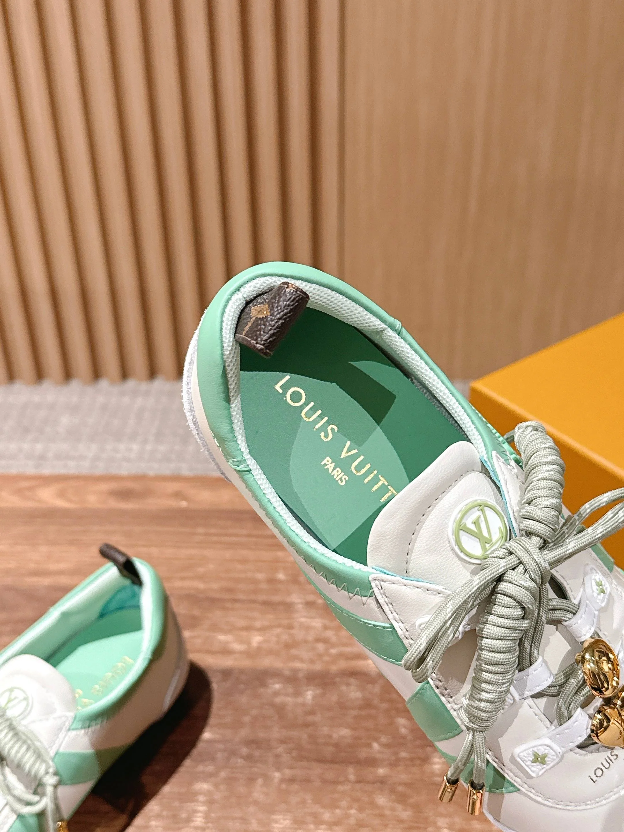 Loui 25fw sneaker