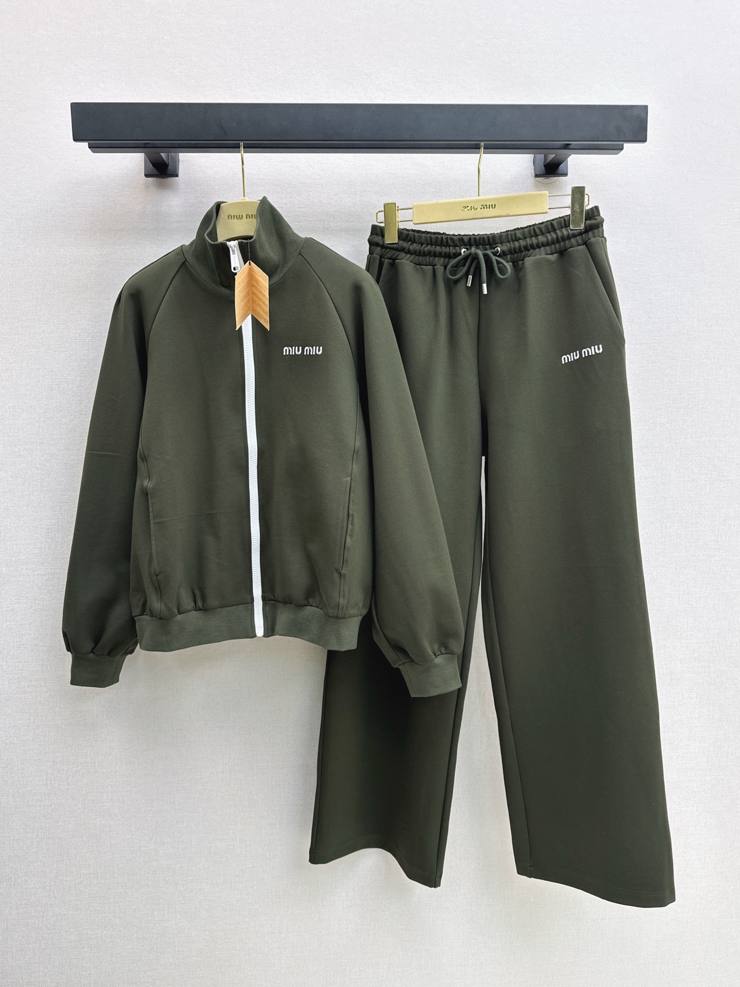 Miu 26fw zipper jacket drawstring pants sets